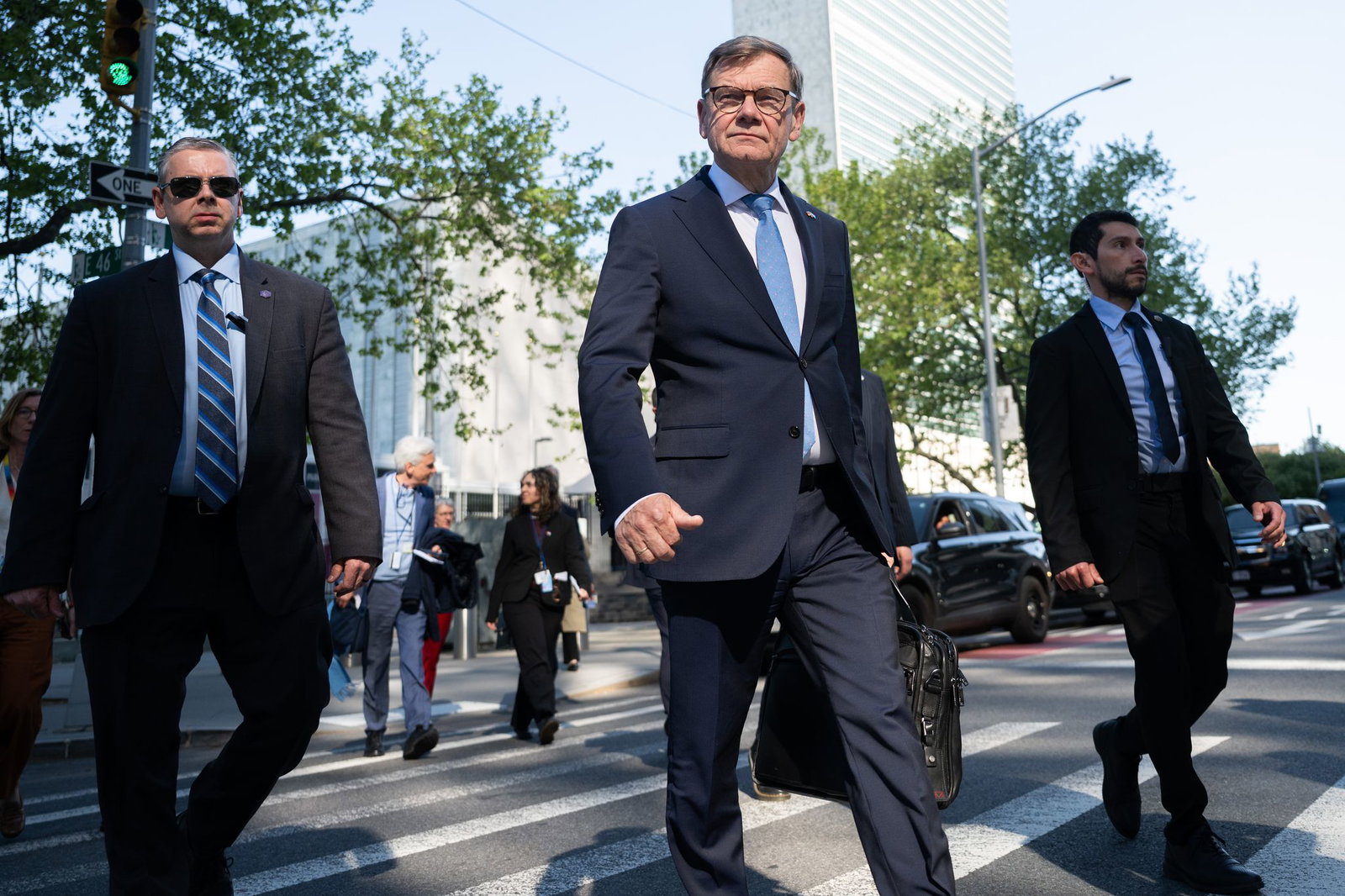 Außenminister Johann Wadephul (CDU) besucht die Vereinten Nationen in New York. Es ist auch eine Werbetour für die deutsche Kandidatur für einen nichtständigen Sitz im UN-Sicherheitsrat.