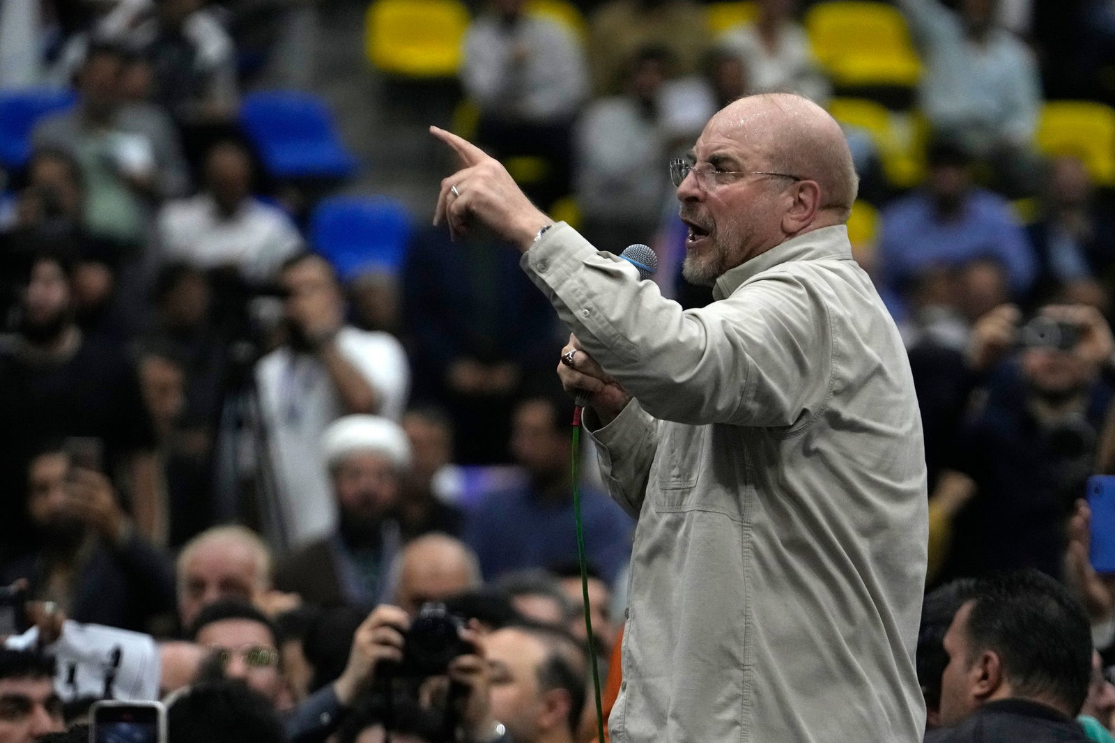 Irans Parlamentspräsident Mohammad Bagher Ghalibaf warnt die USA. (Archivbild)