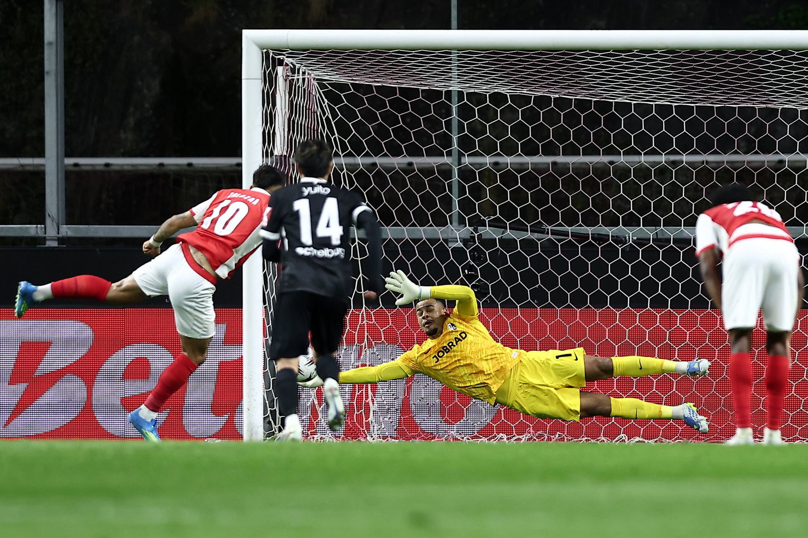 Zur Stelle: Noah Atubolu