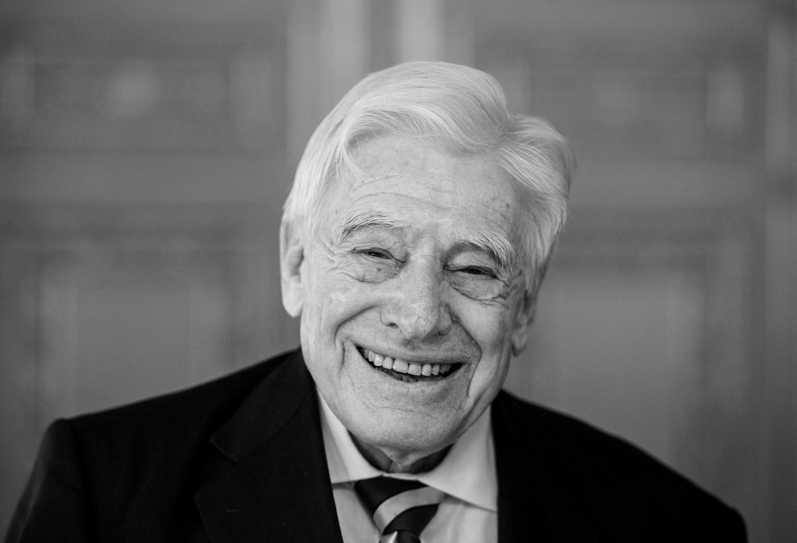  Schwarz-Schilling wendete sich nach dem Ministeramt neuen Themen zu. (Archivbild)