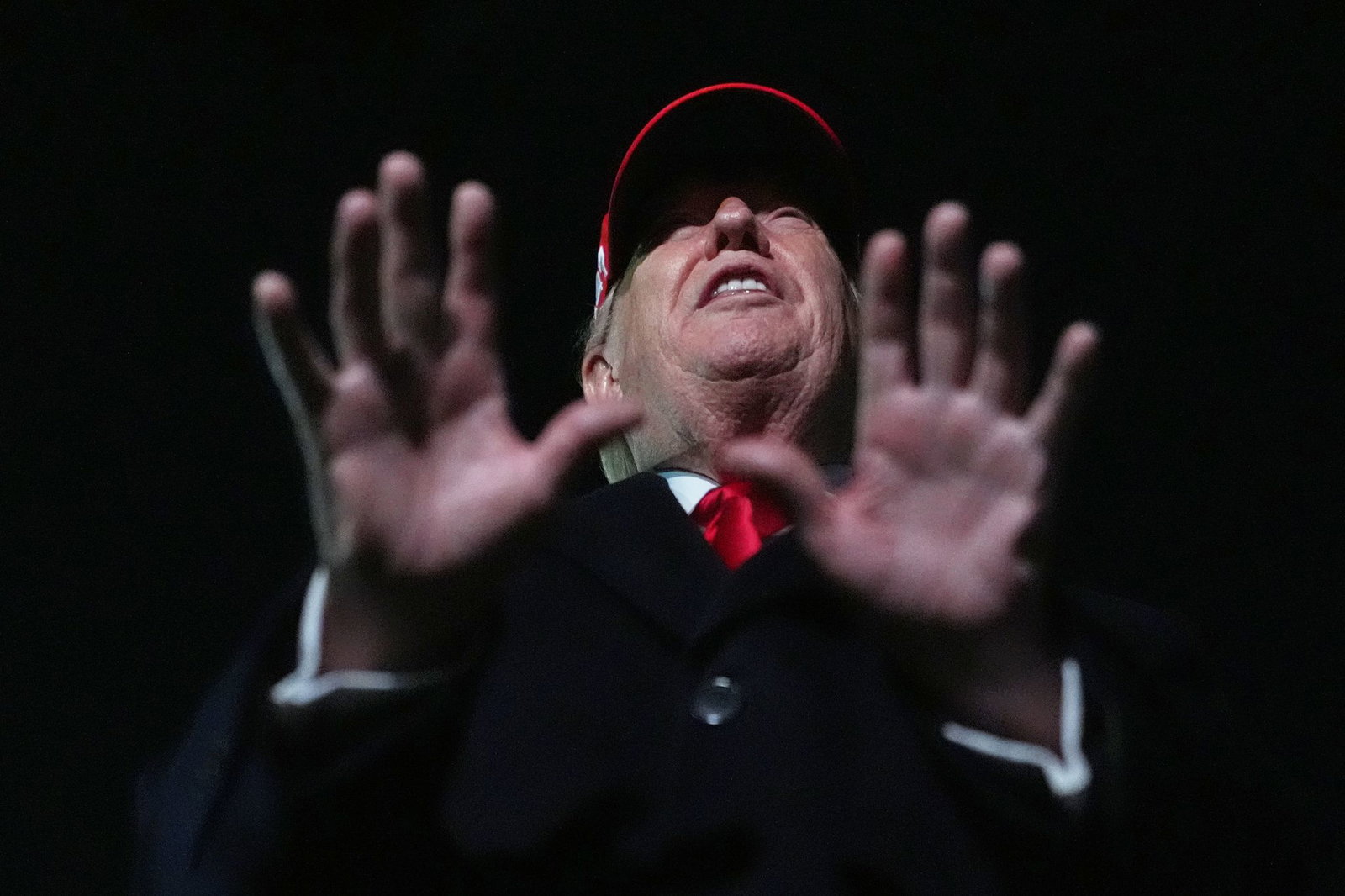 US-Präsident Trump droht der iranischen Revolutionsgarde mit dem Abschuss ihrer Boote.