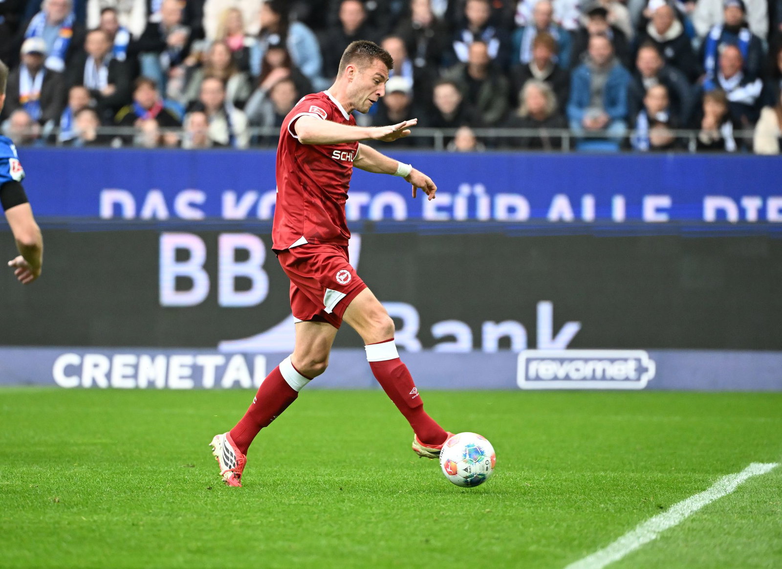  Robin Knoche spitzelte den Ball nach einem langen Einwurf zum zwischenzeitlichen 1:0 der Gäste ins Tor. 