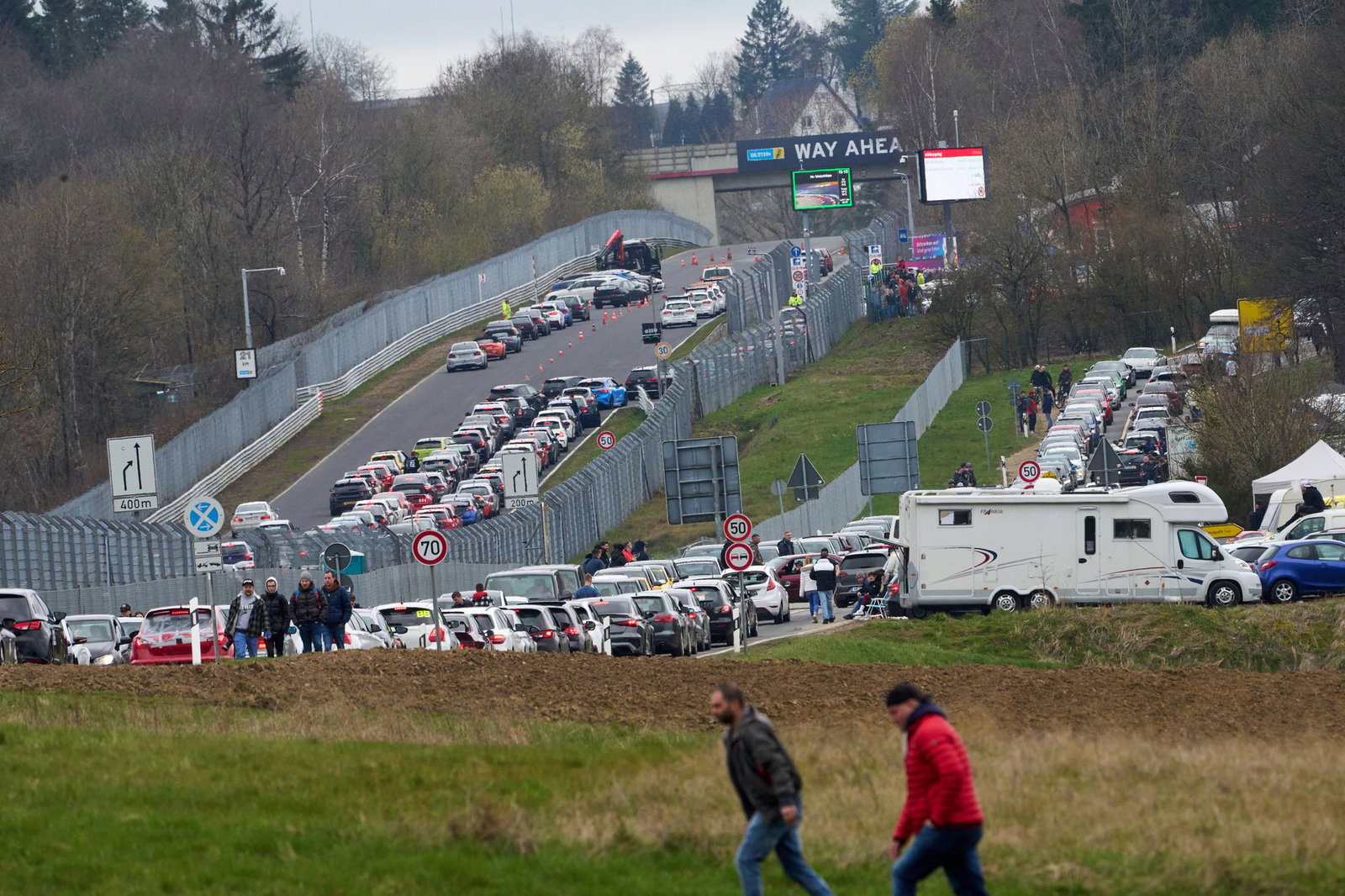 Der «Car Friday» gilt als Saisonauftakt für die Touristenfahrten auf dem Nürburgring. (Archivbild)