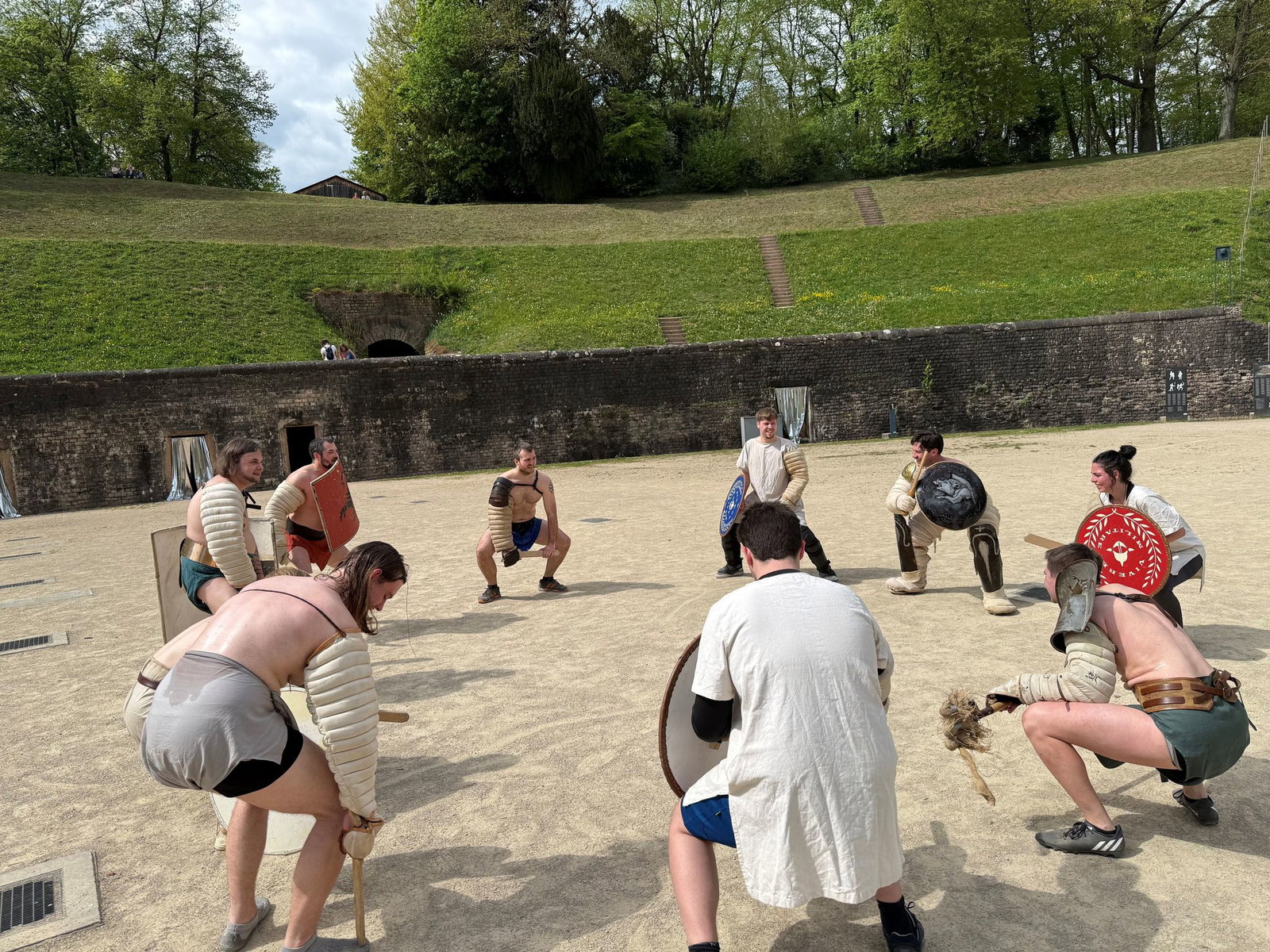 Zum Aufwärmtraining gehören verschiedene Übungen. (Archivbild)