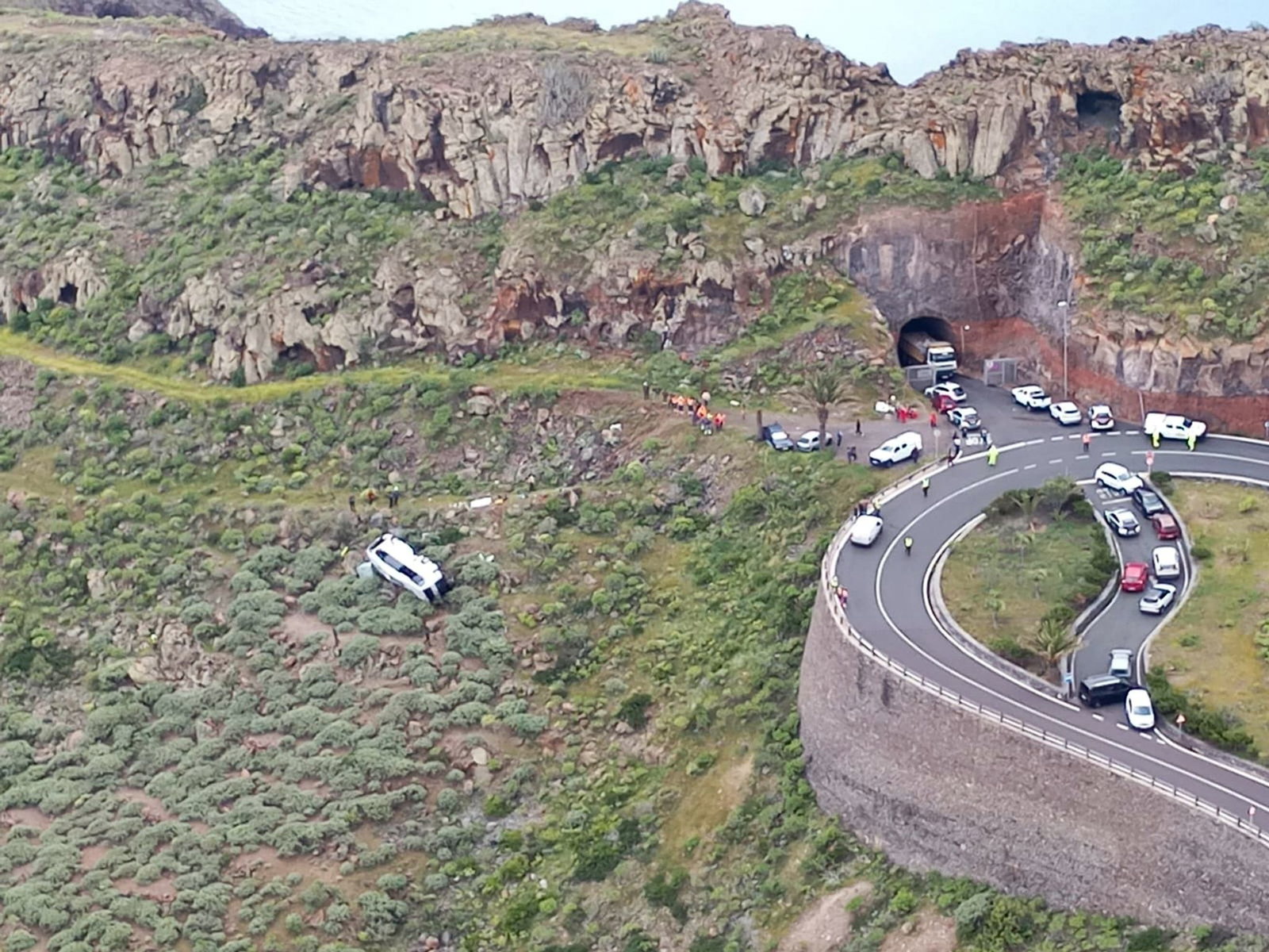 Die Ursache des Unfalls blieb vorerst unbekannt.