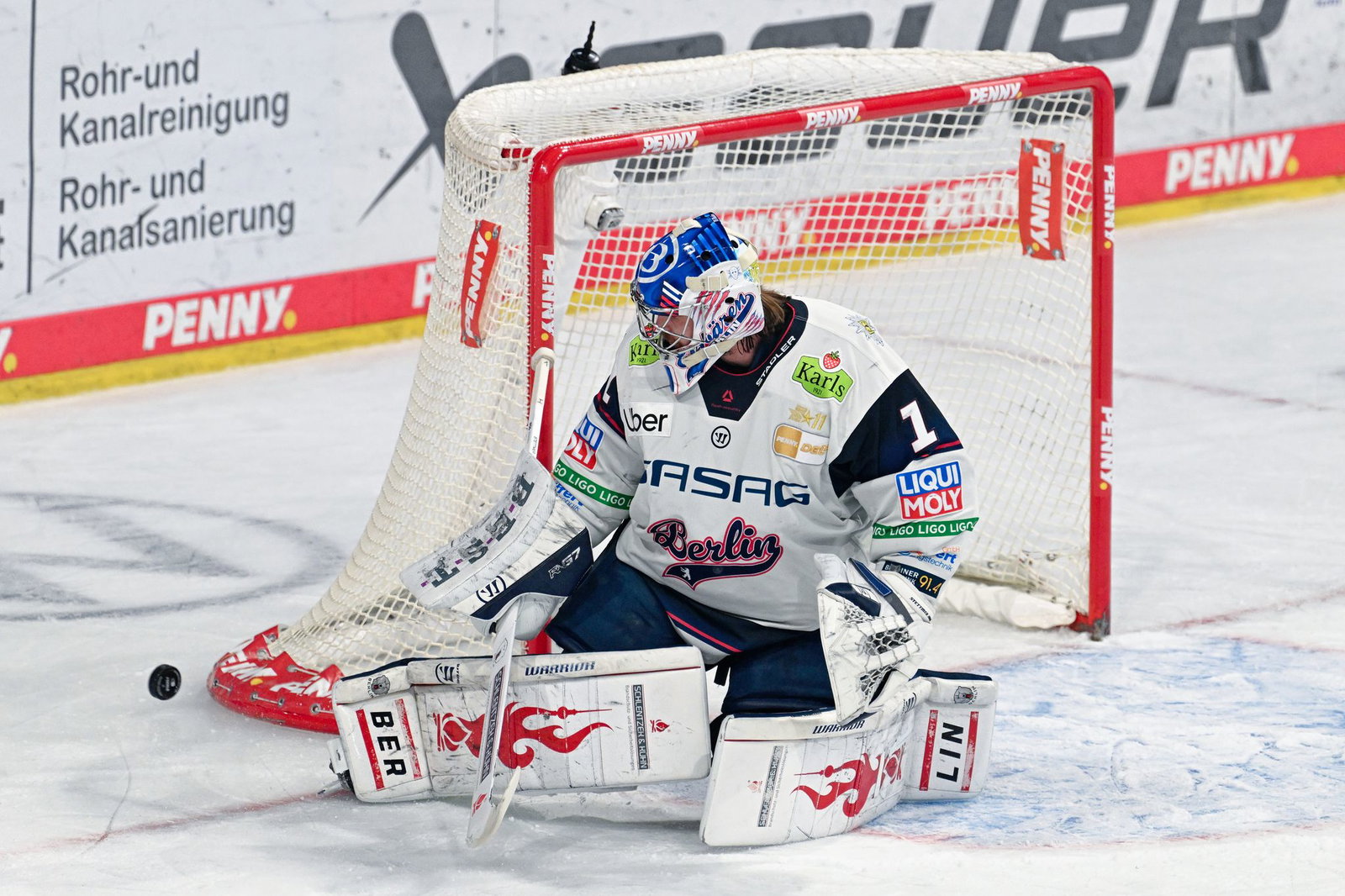 War immer wieder zur Stelle: Eisbären-Keeper Jonas Stettmer.