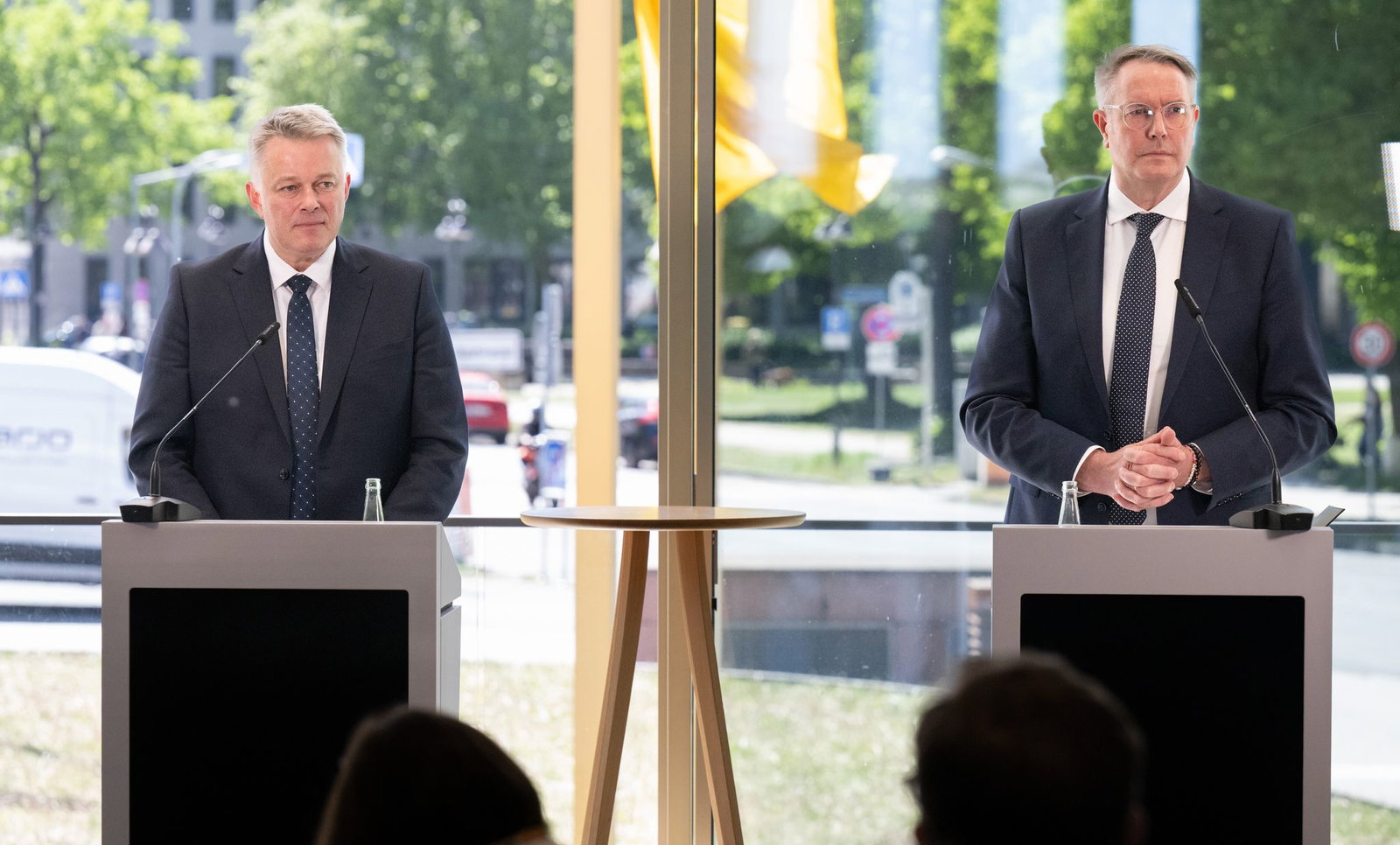 «Wir werden erfolgreich sein», kündigt der künftige Ministerpräsident Gordon Schnieder (CDU, links) an.