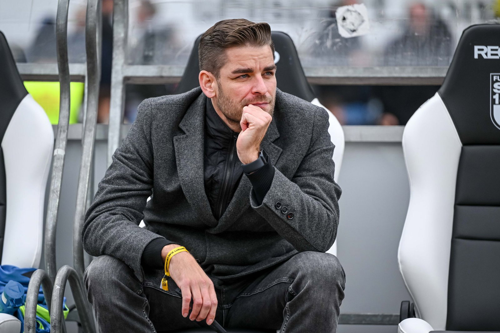 KSC-Boss Michael Becker will bis Saisonende den neuen Trainer präsentieren. (Archivbild)