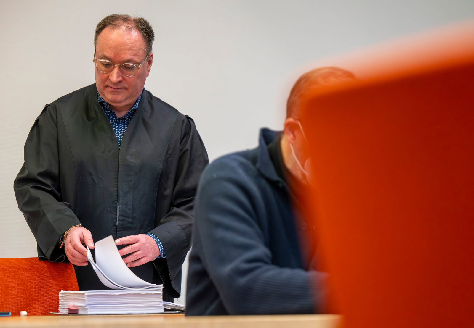 Das Gericht verurteilte den Angeklagten zu einer Haftstrafe.