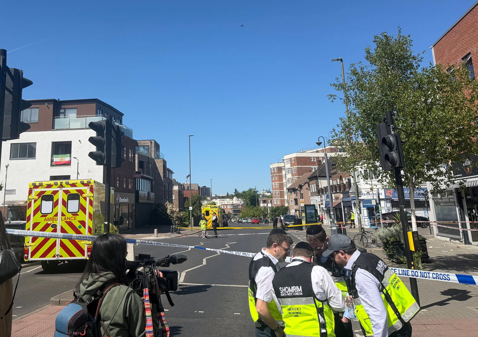 Bei einem Messerangriff wurden zwei Menschen verletzt.