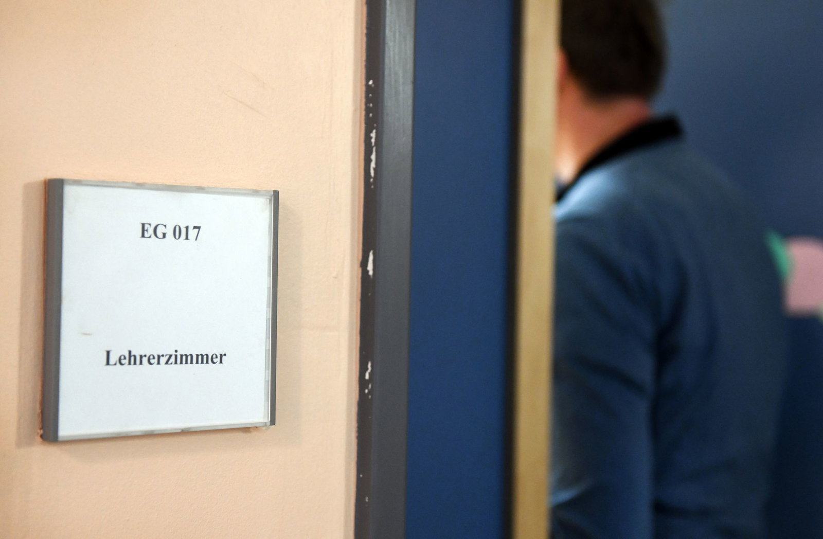 Die Polizei führt Opfer nur dann als Lehrkräfte in ihrer Statistik auf, wenn ein sachlicher Zusammenhang zwischen der Straftat und der beruflichen Tätigkeit besteht. (Symbolbild)