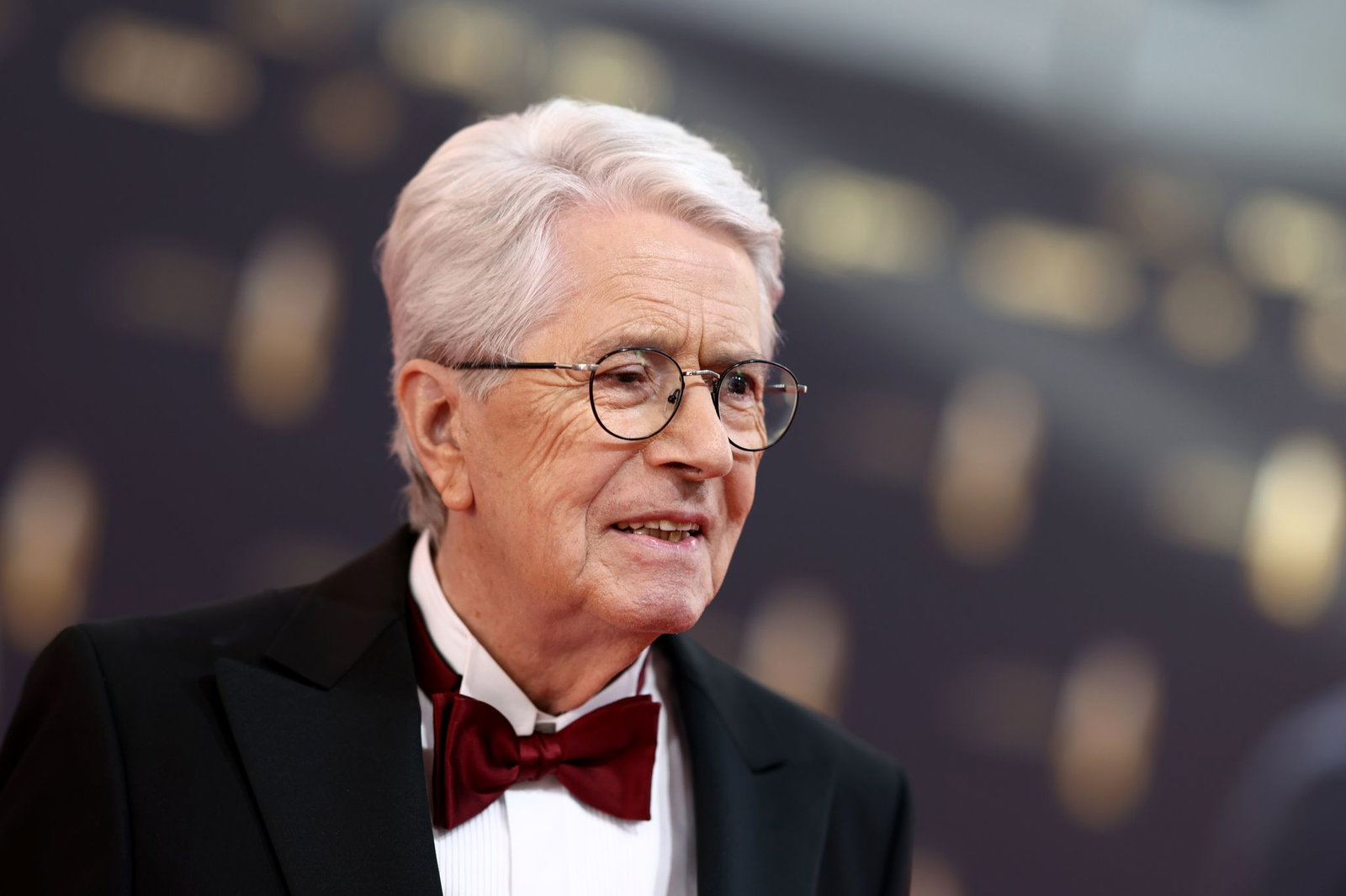 Moderator Frank Elstner erhält den Grimme-Preis für seine Verdienste um das Fernsehen und sein Engagement für Parkinson-Erkrankte. (Archivbild)