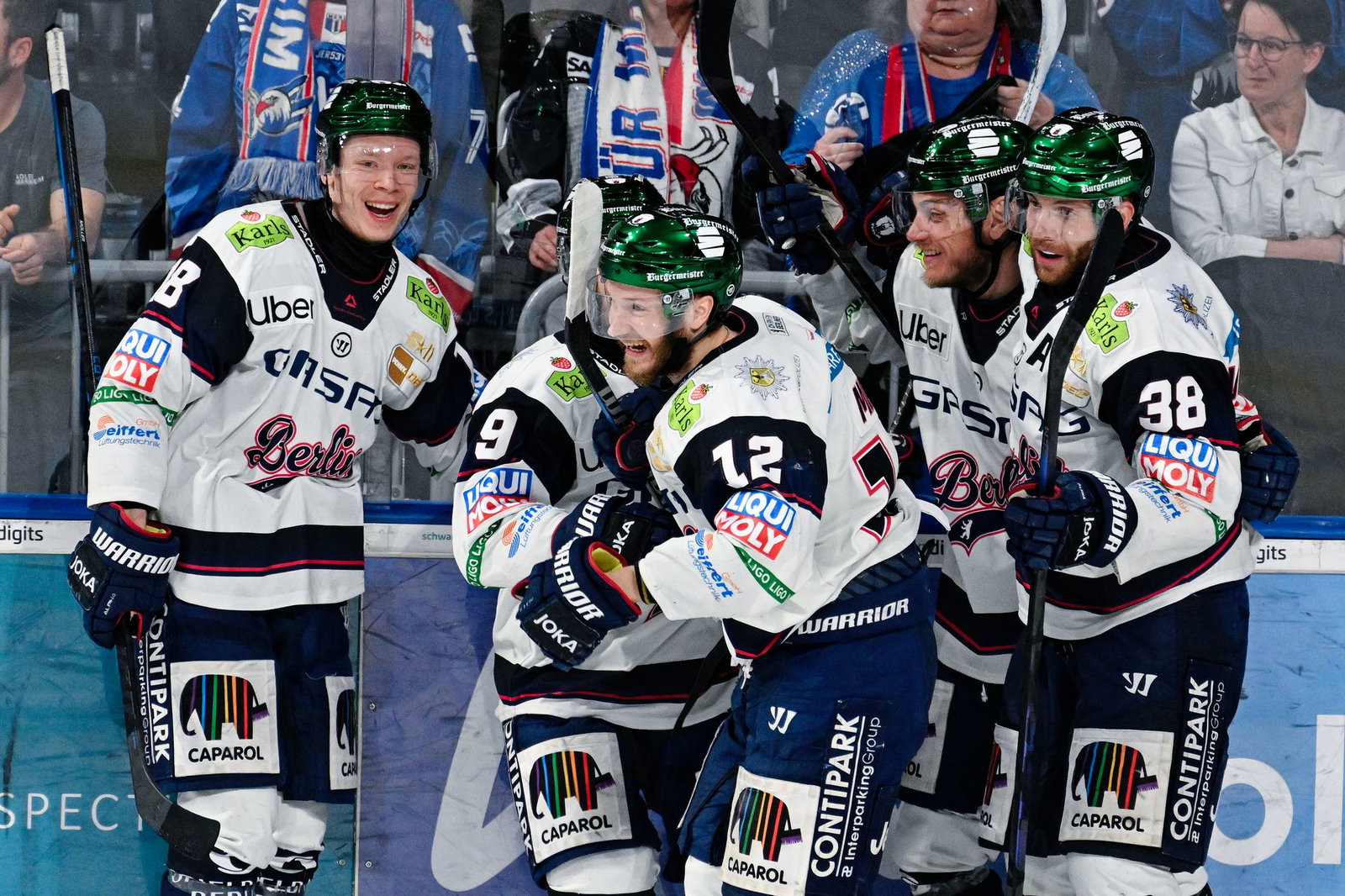 Die Eisbären Berlin stehen kurz vor ihrem zwölften Meistertitel in der Deutschen Eishockey Liga.