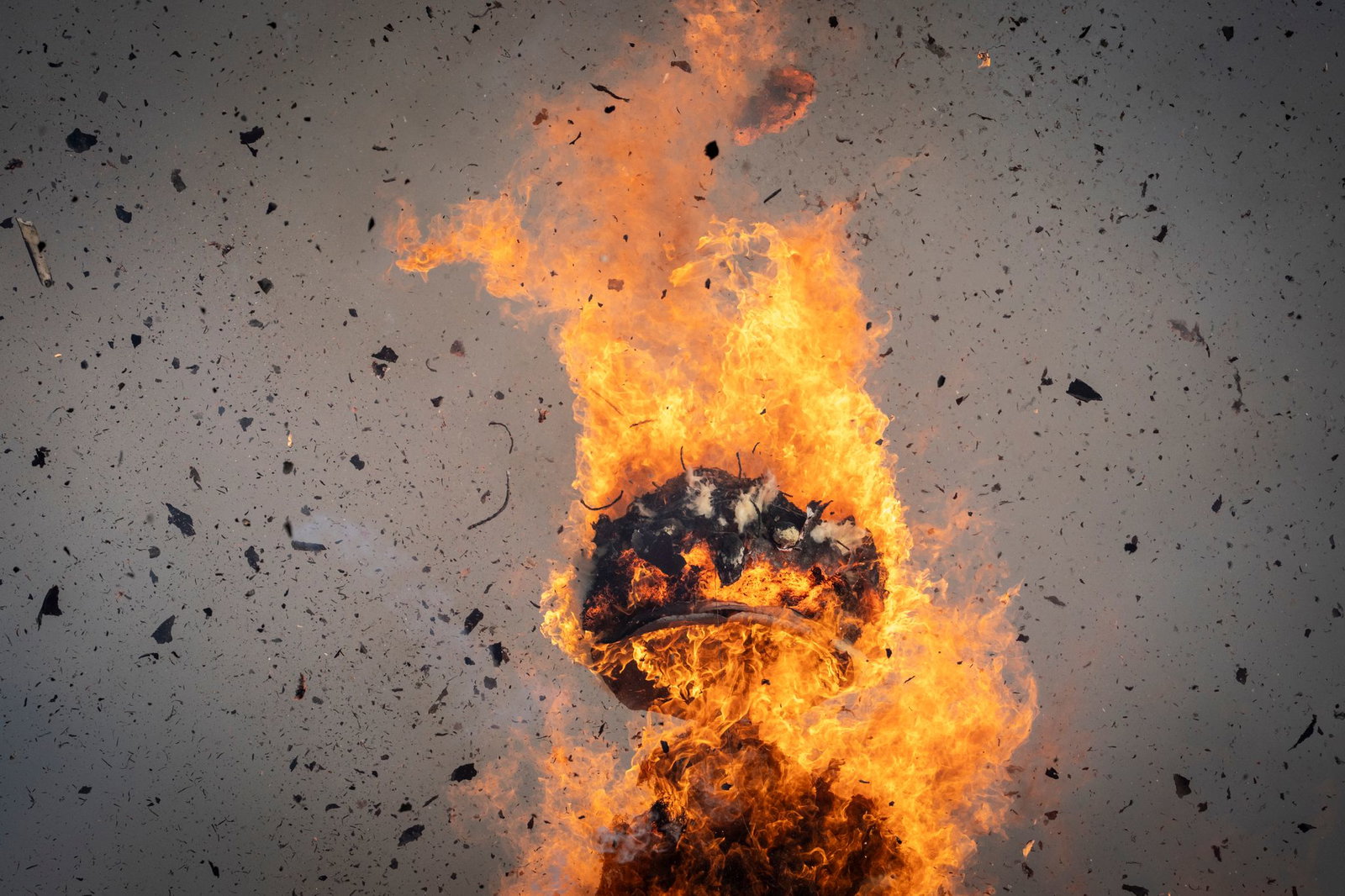 Die Brennung des «Bööggs» dient  als Langfrist-Wettervorhersage 
