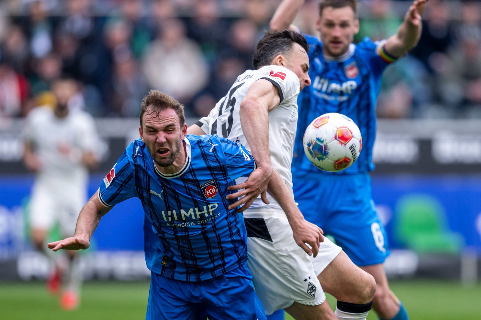 Haris Tabakovic (m) wurde gegen Heidenheim erst spät eingewechselt.