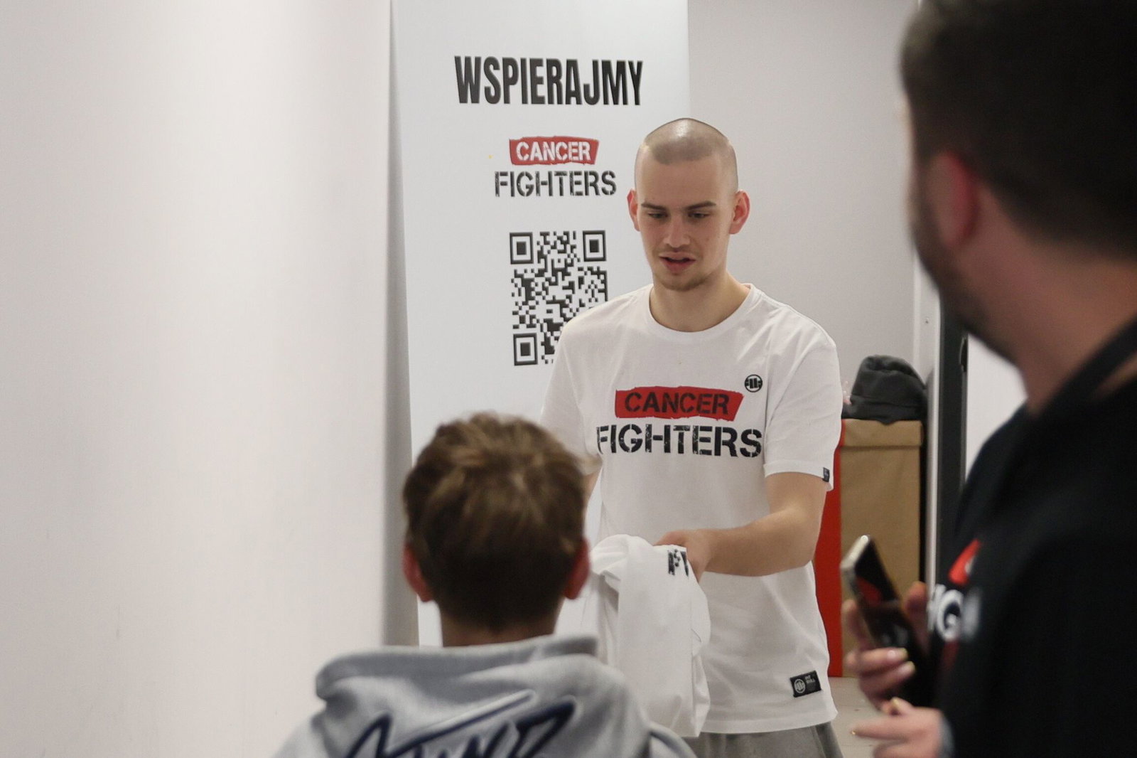 Der polnische Influencer Latwogang hat mit einer Wohltätigkeitsveranstaltung 60 Millionen Euro für krebskranke Kinder gesammelt.