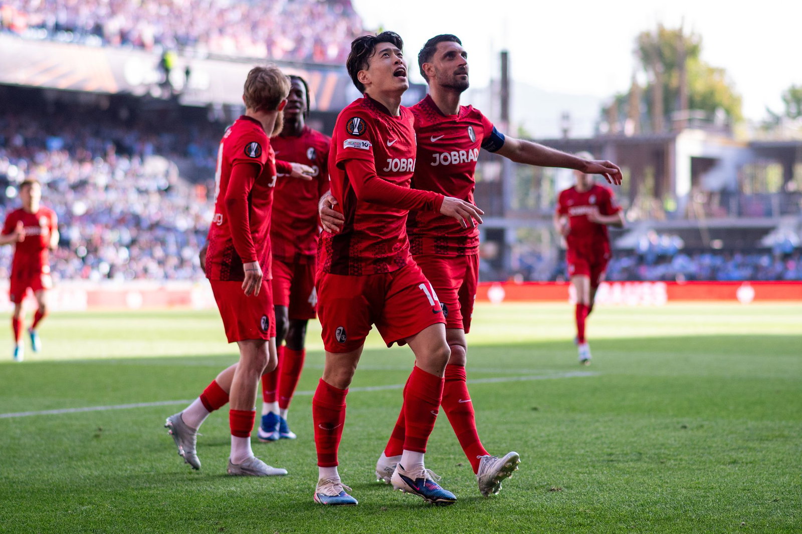 Doppeltorschütze für den SC: Yuito Suzuki (M.).