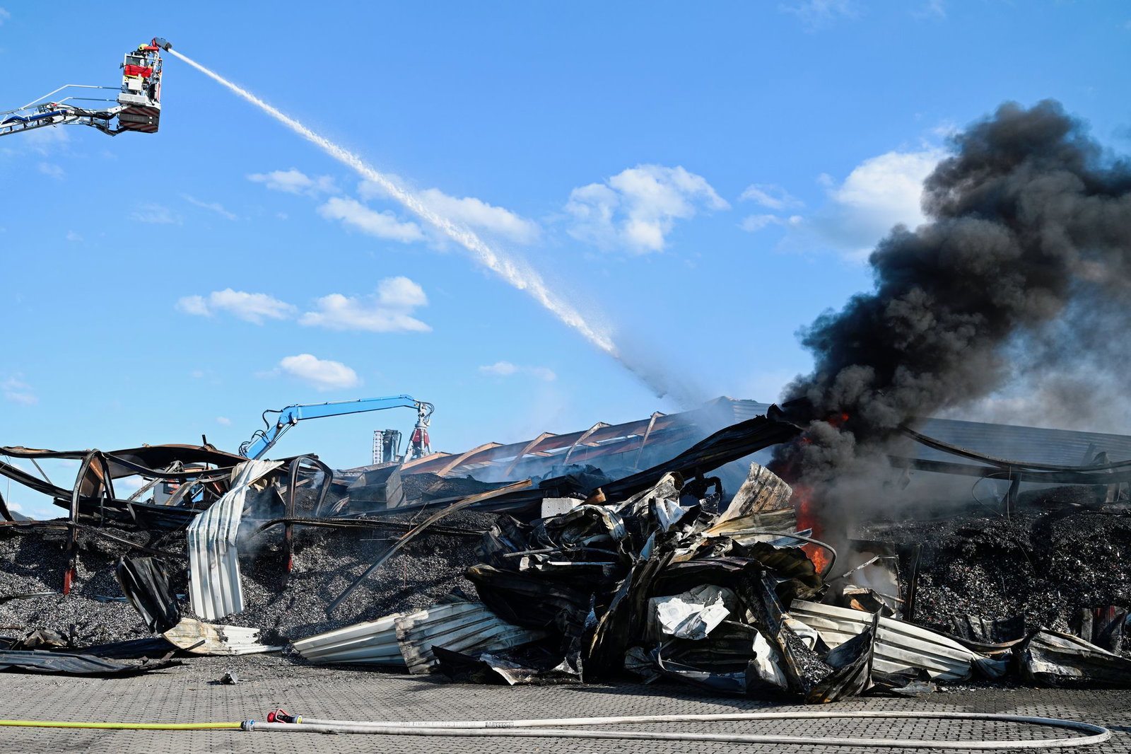 Messungen haben keine Schadstoffe in der Luft, auf dem Boden oder im Wasser ergeben.