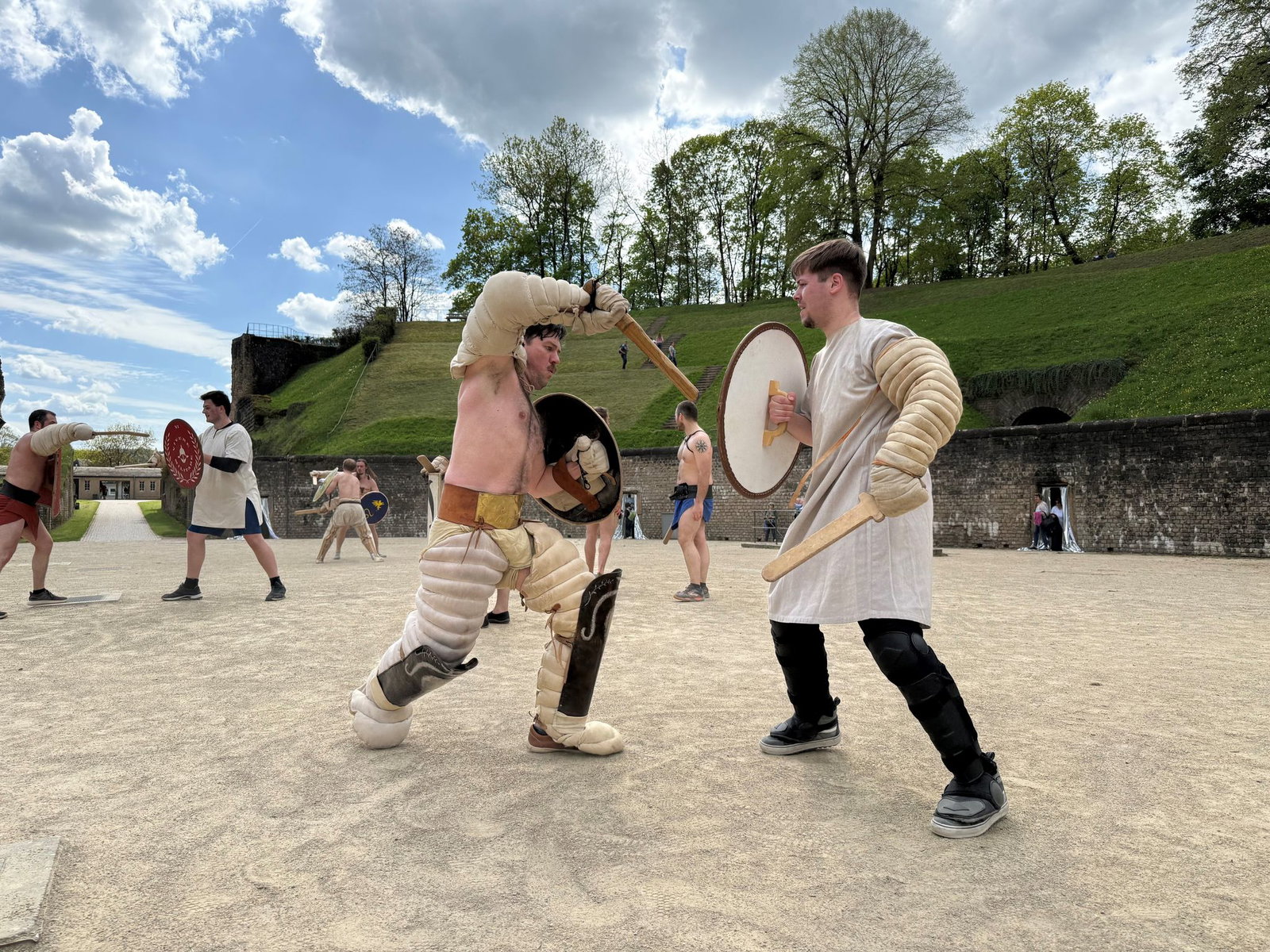 Der US-Amerikaner hat bis auf den Helm seine Ausrüstung selbst gefertigt. (Archivbild)