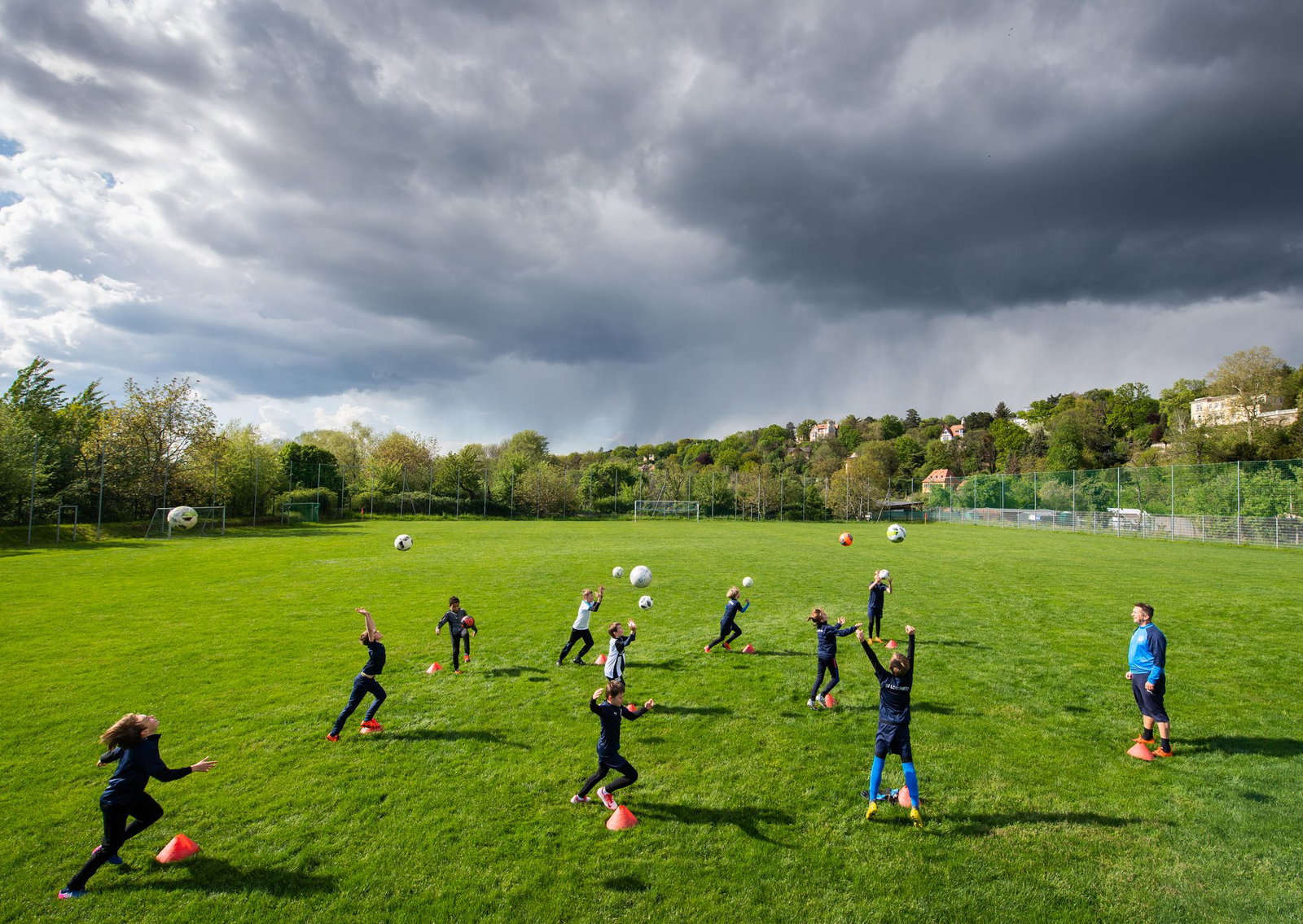 Das «Rezept für Bewegung» soll auch Einsamkeit und sozialer Isolation vorwirken. (Symbolbild)