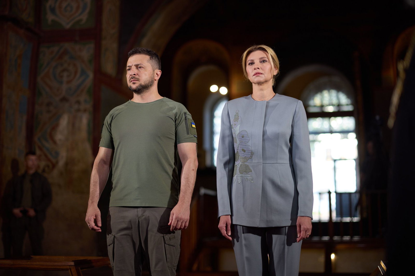 Der ukrainsche Präsident Wolodymyr Selenskyj und seine Frau Olena würdigten zum orthodoxen Osterfest die Standhaftigkeit ihrer Landsleute im Kampf gegen den russischen Angriffskrieg. (Archivbild)