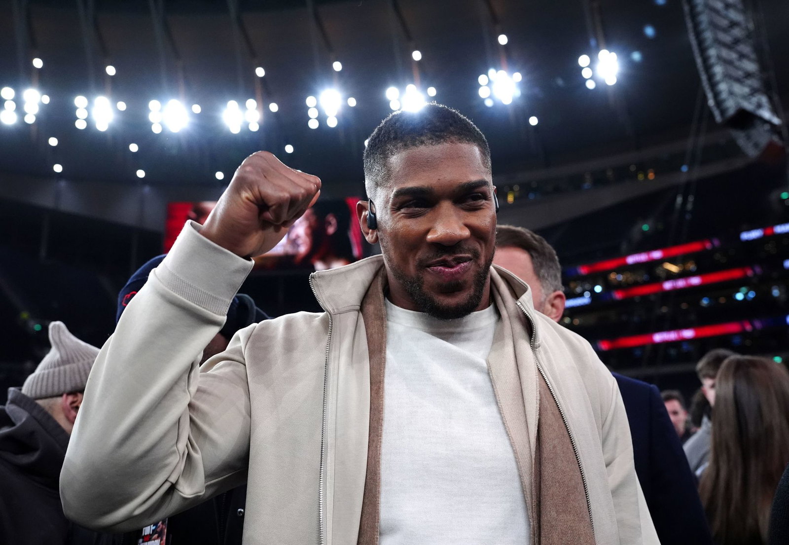 Der Boxer Anthony Joshua beim Kampf zwischen Tyson Fury und Arslanbek Machmudow. 