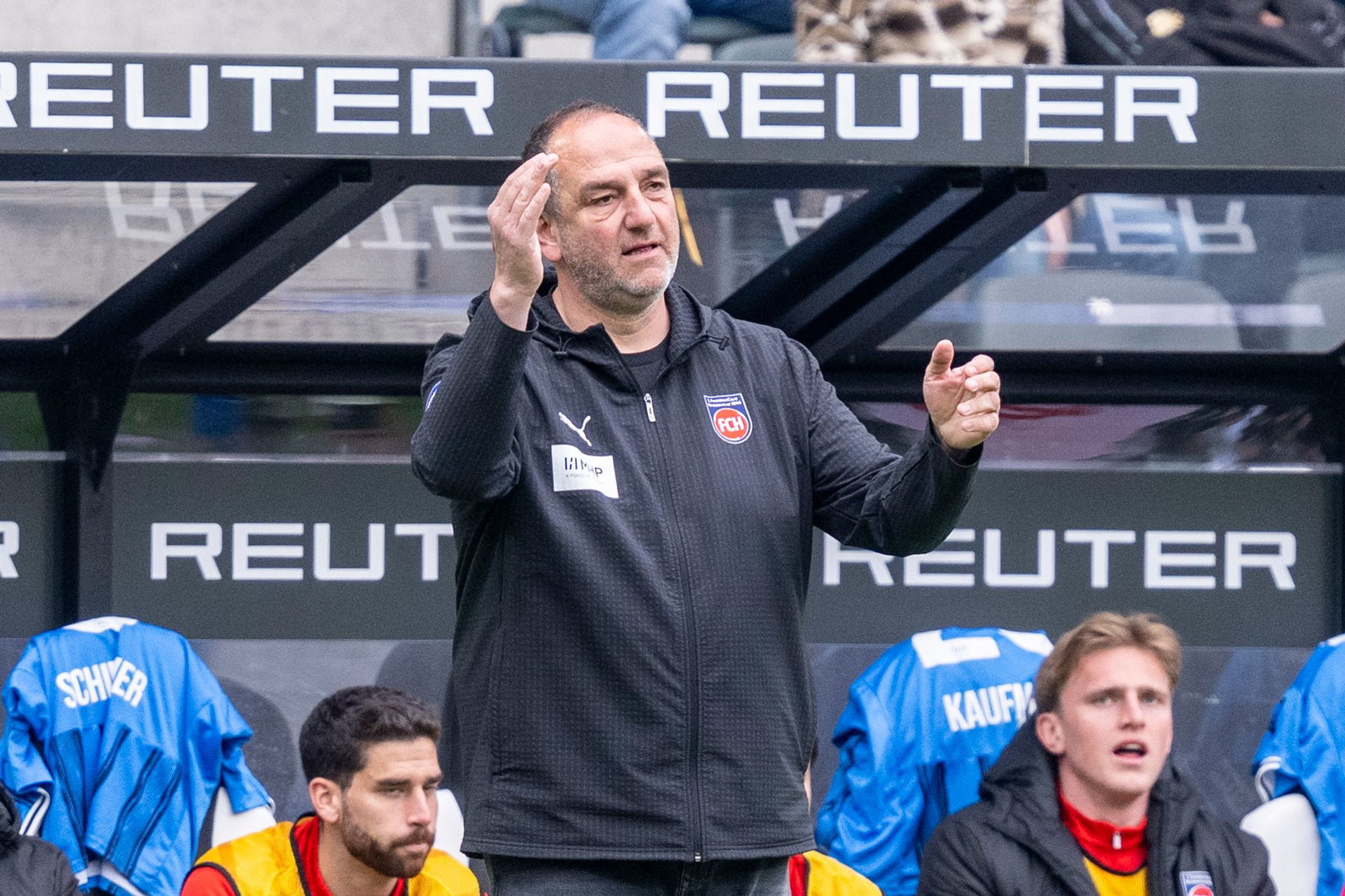 Wieder kein Sieg: Für Frank Schmidt und der 1. FC Heidenheim rückt der Abstieg immer näher. 
