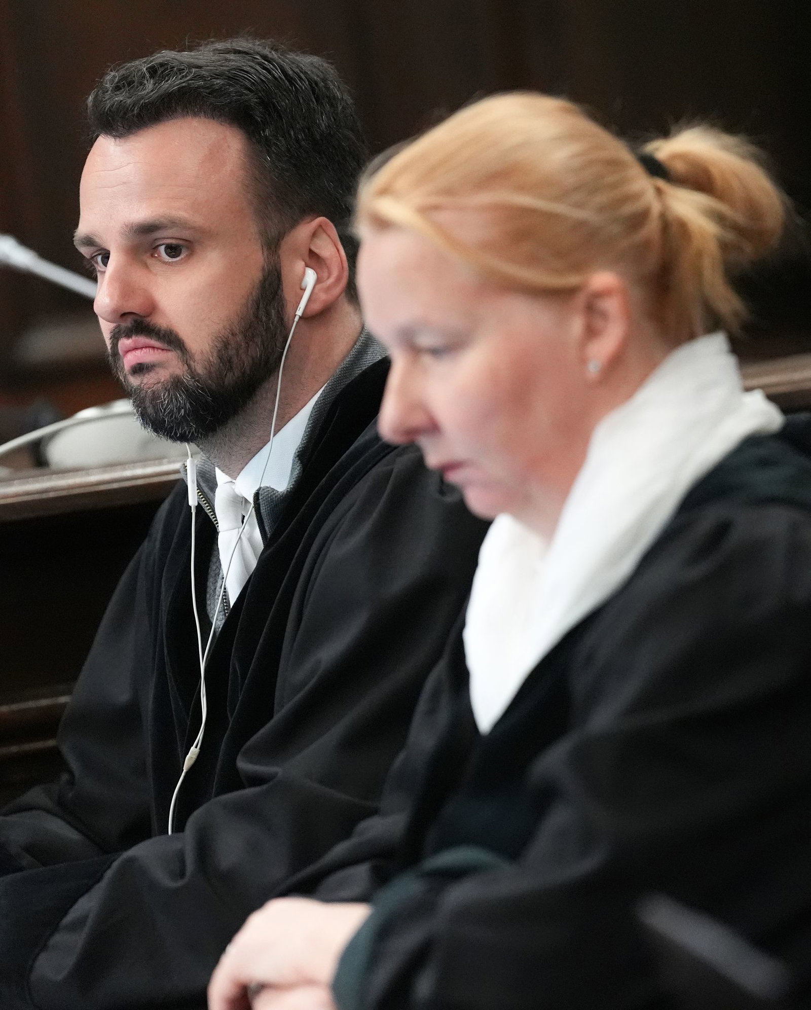 Die Staatsanwaltschaft ist von der Schuld der insgesamt sieben Angeklagten überzeugt.