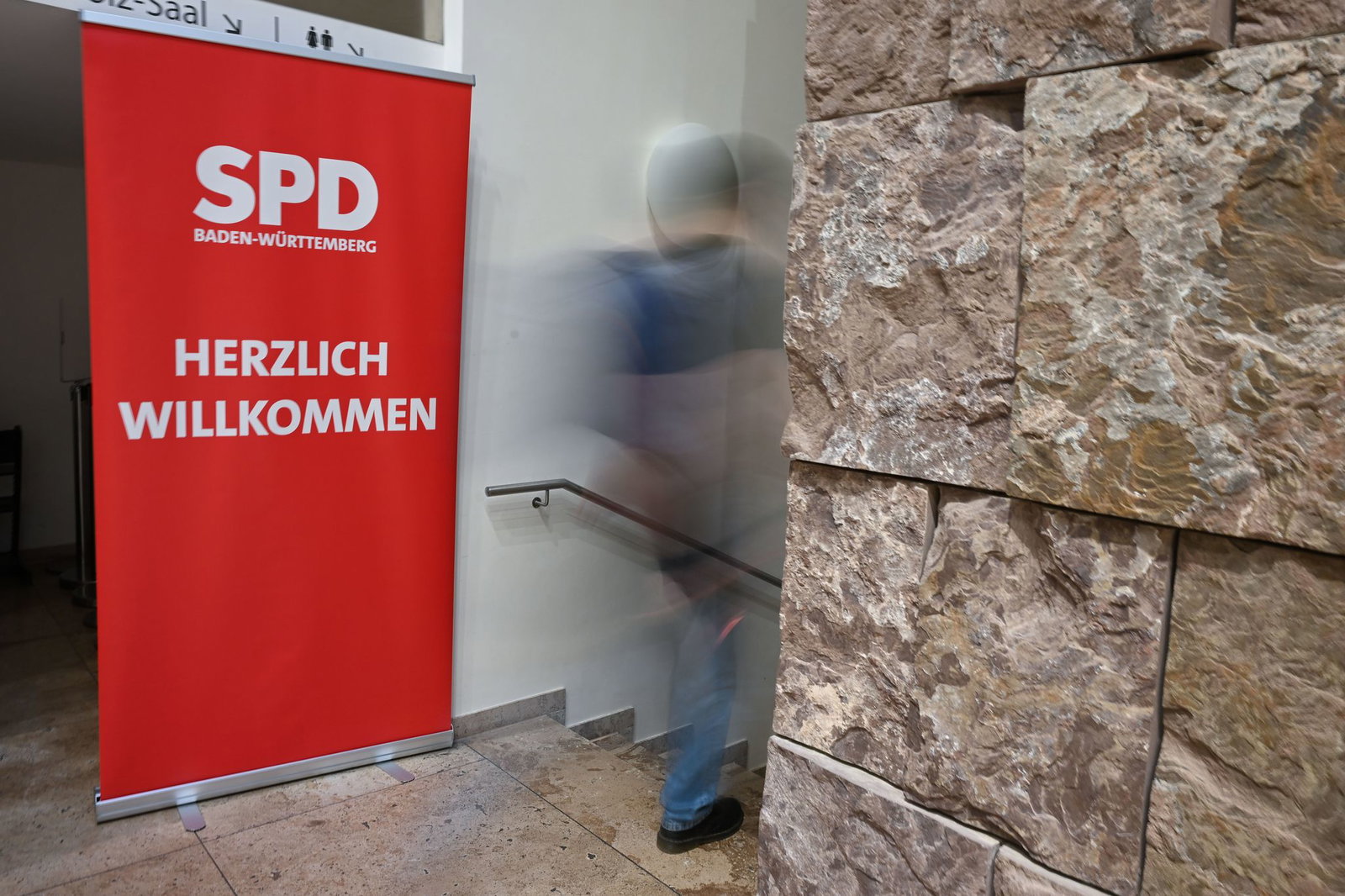 Die SPD hat eine Mitgliederbefragung zur Wahl des Landesvorsitzenden beschlossen. (Symbolbild) 