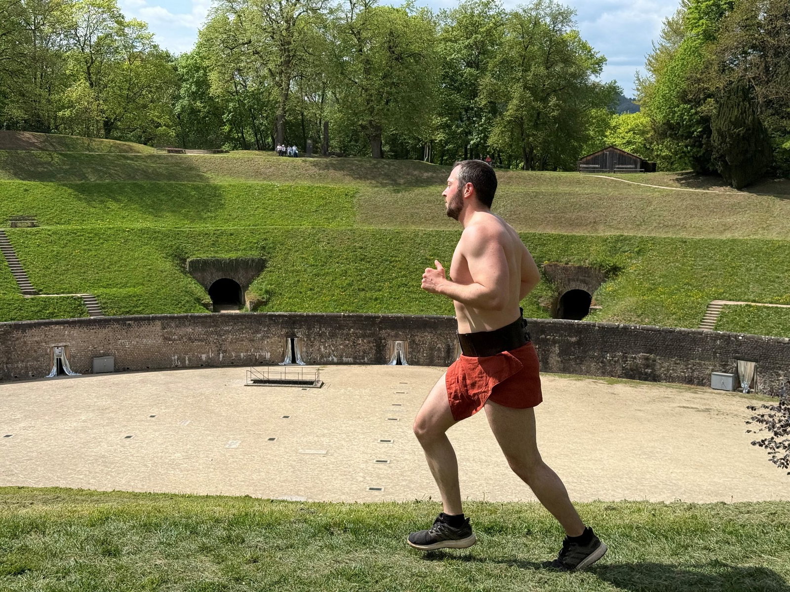 Bevor es losgeht, müssen sich die Schüler warmlaufen. (Archivbild)