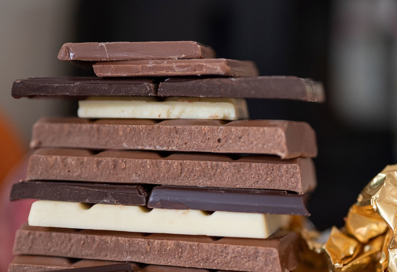 Der Mann hat Schokolade im Wert von über 100 Euro eingepackt, aber nicht bezahlt. (Symbolbild)