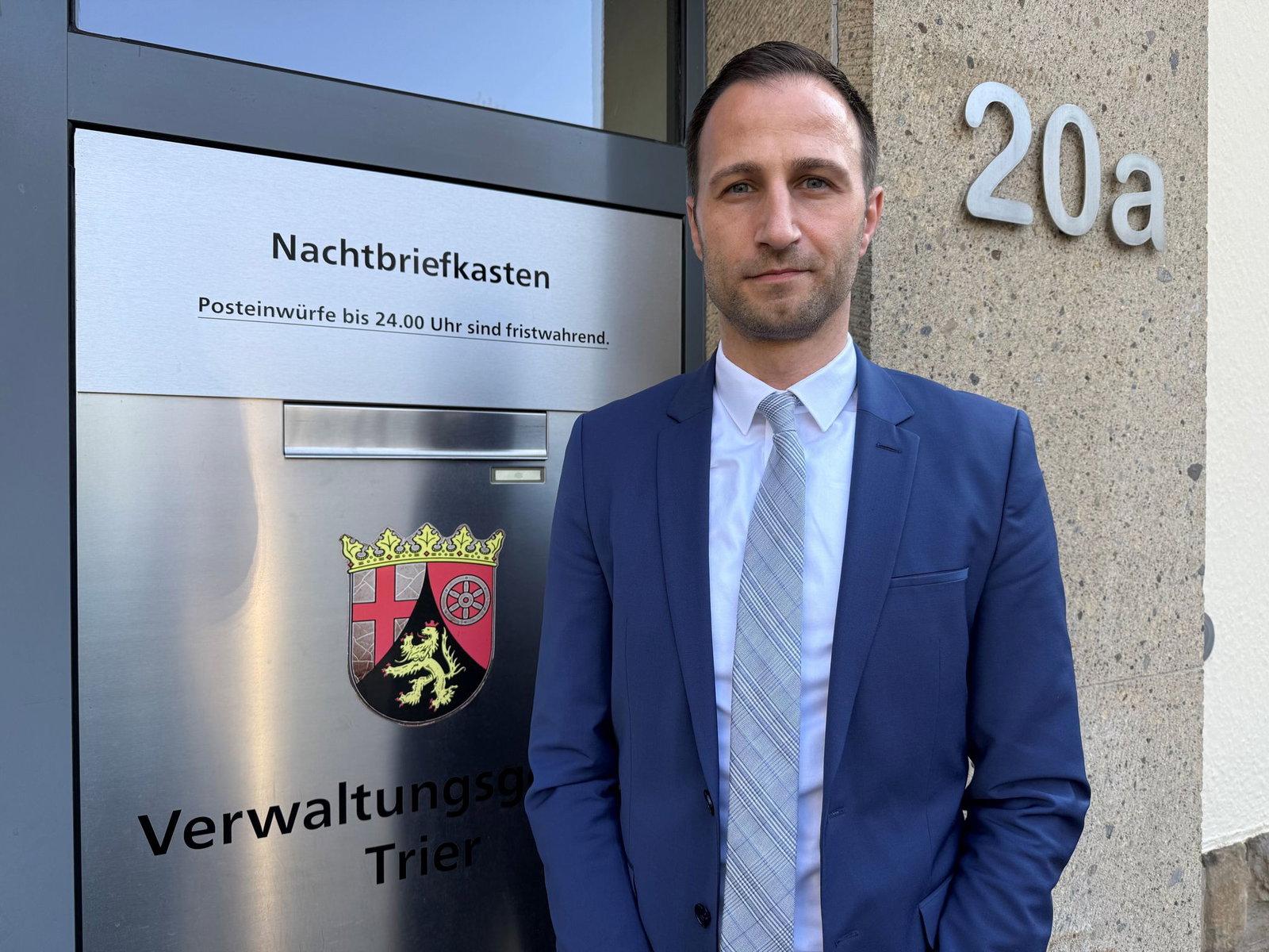 Der neue Präsident des Verwaltungsgerichts Trier, Stefan Jakobs, wird nun offiziell in sein Amt eingeführt.