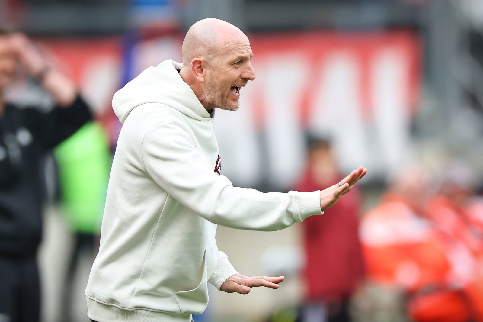 Will mit seinem Team auswärts endlich mal überzeugen: FCK-Trainer Trainer Torsten Lieberknecht.