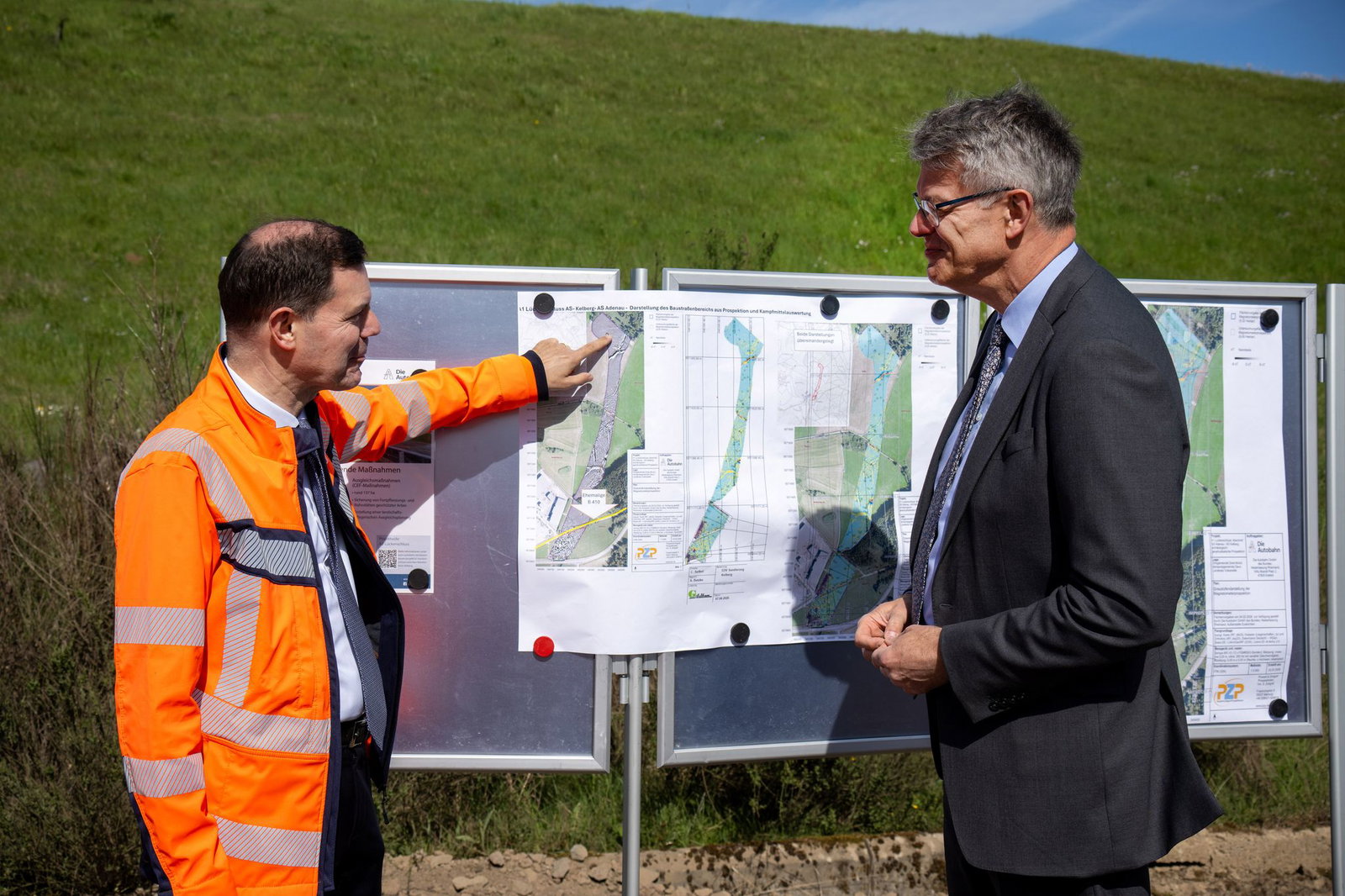 Bundesverkehrsminister Schnieder informierte sich vor Ort über das für seine eigene Heimat wichtige Großprojekt. 