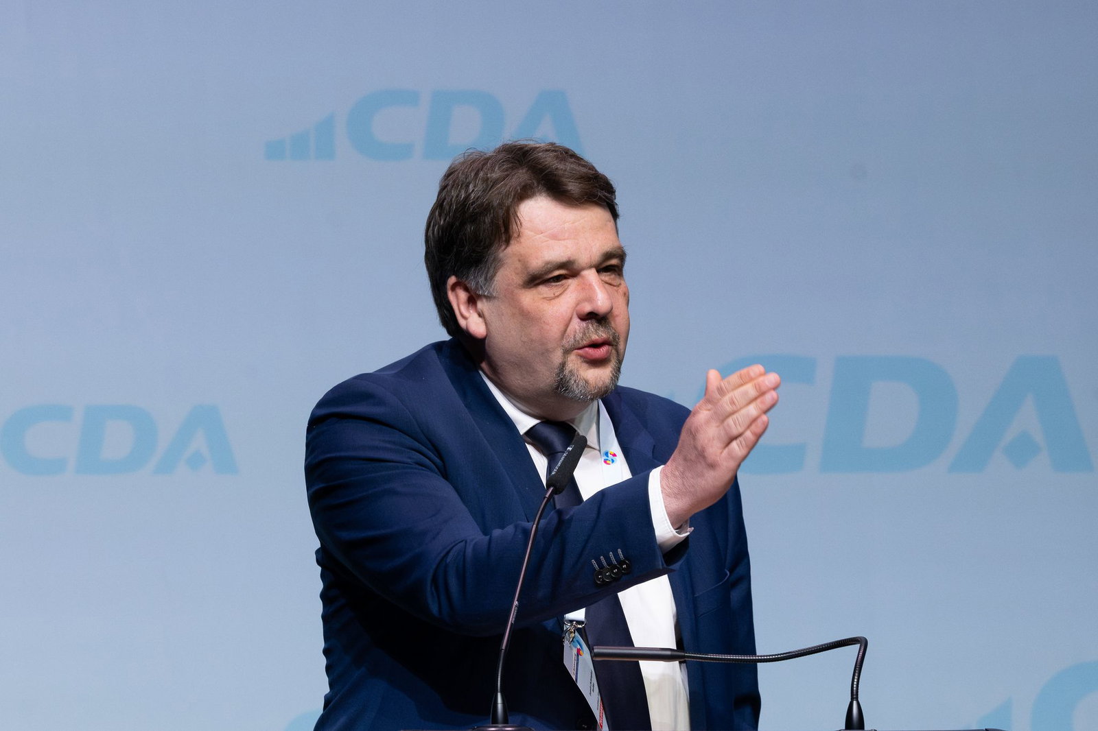 CDA-Chef Radtke mahnt: Sozialpartner und -verbände sollen bei Reformen mit am Tisch sitzen.