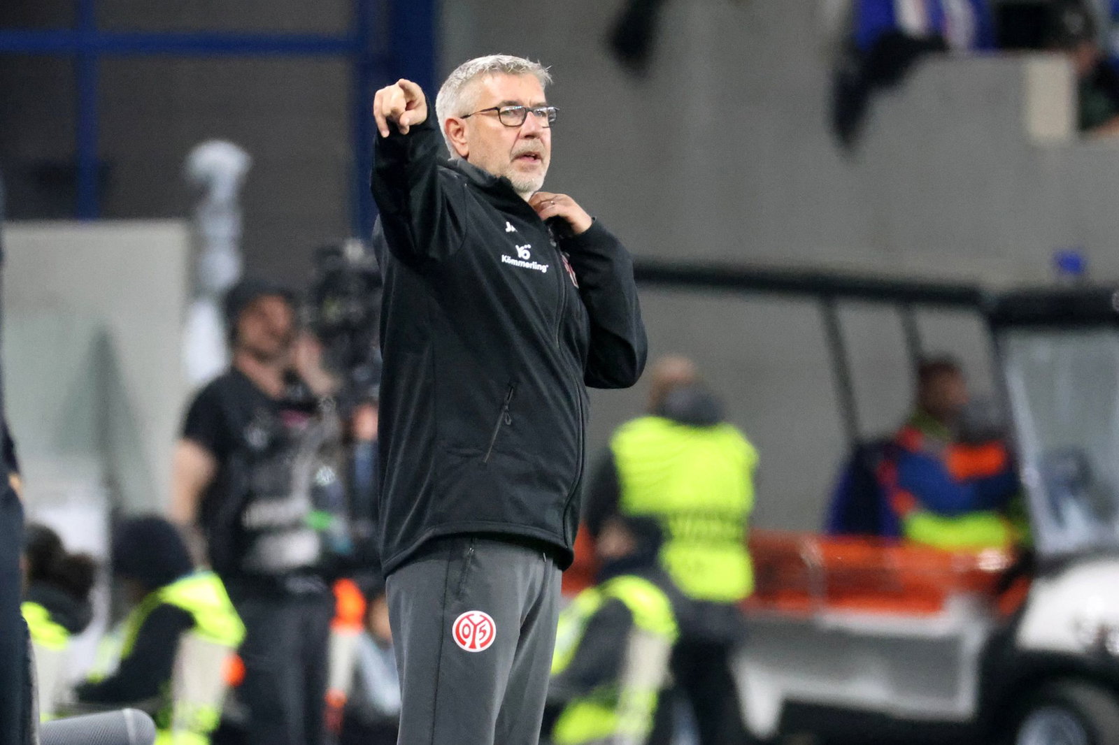 Gegen Racing machtlos an der Linie: Mainz-Trainer Urs Fischer. 