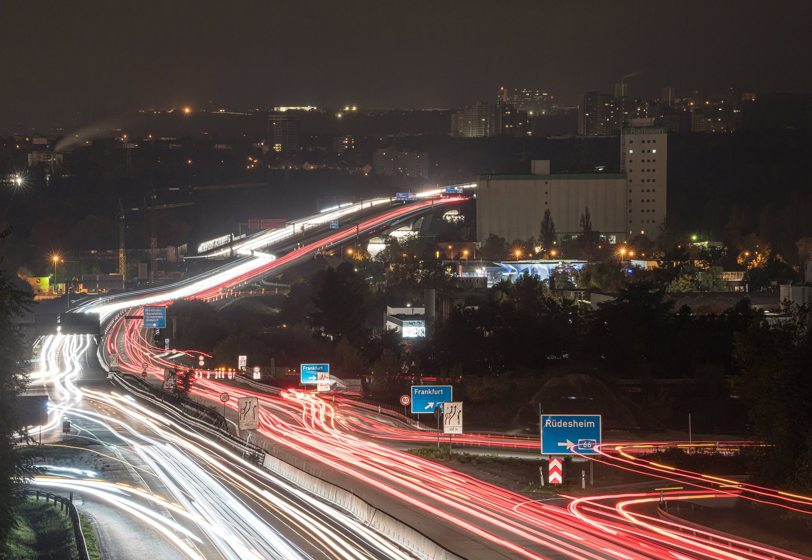 Auf den Autobahnen in Rhein-Main kommt es vermehrt zu Staus. (Archivbild)