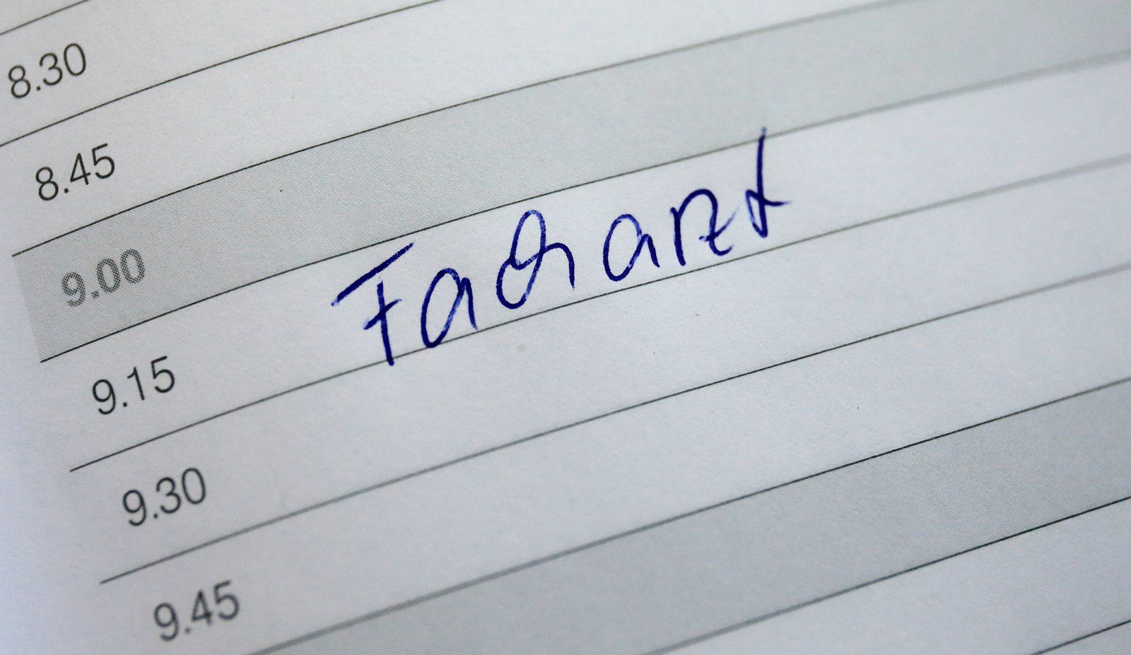 Wer in Deutschland einen Facharzttermin braucht, muss häufig viel Geduld haben. (Symbolfoto)