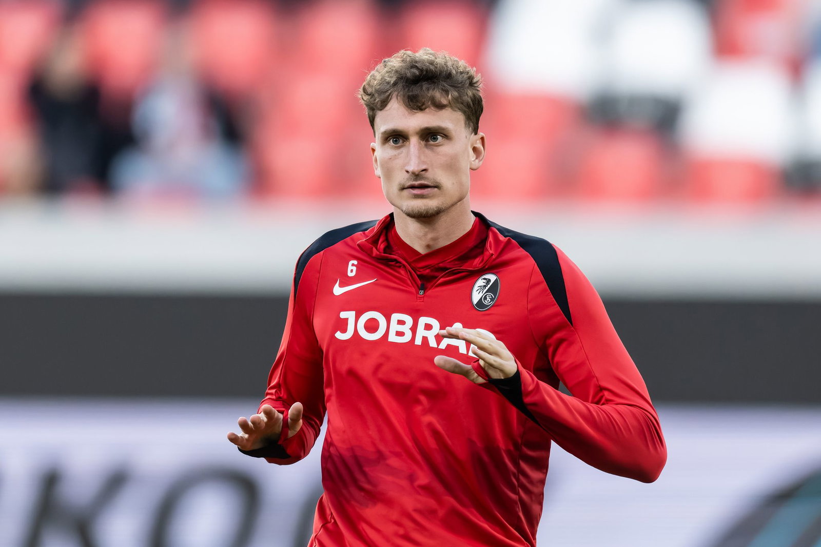 Muss am Knie operiert werden: Mittelfeldspieler Patrick Osterhage. (Archivbild)