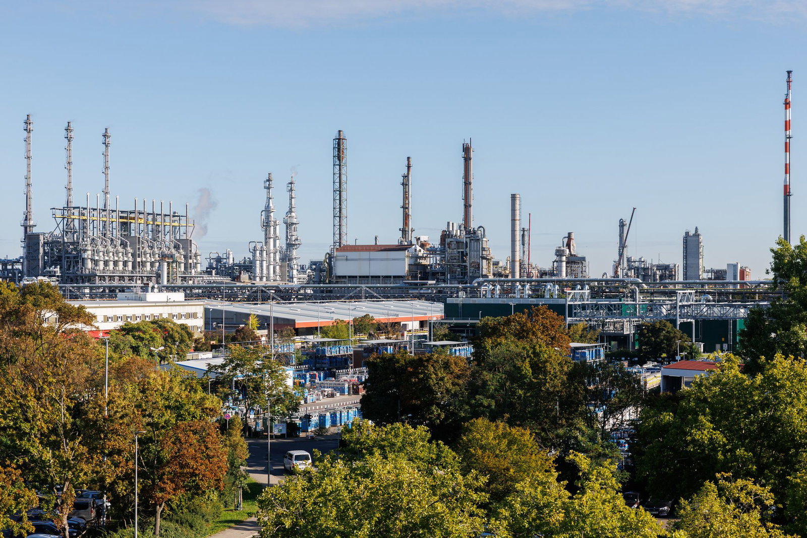 Ludwigshafen ist für viele ein Mix aus Industrie und Natur. (Symbolbild)