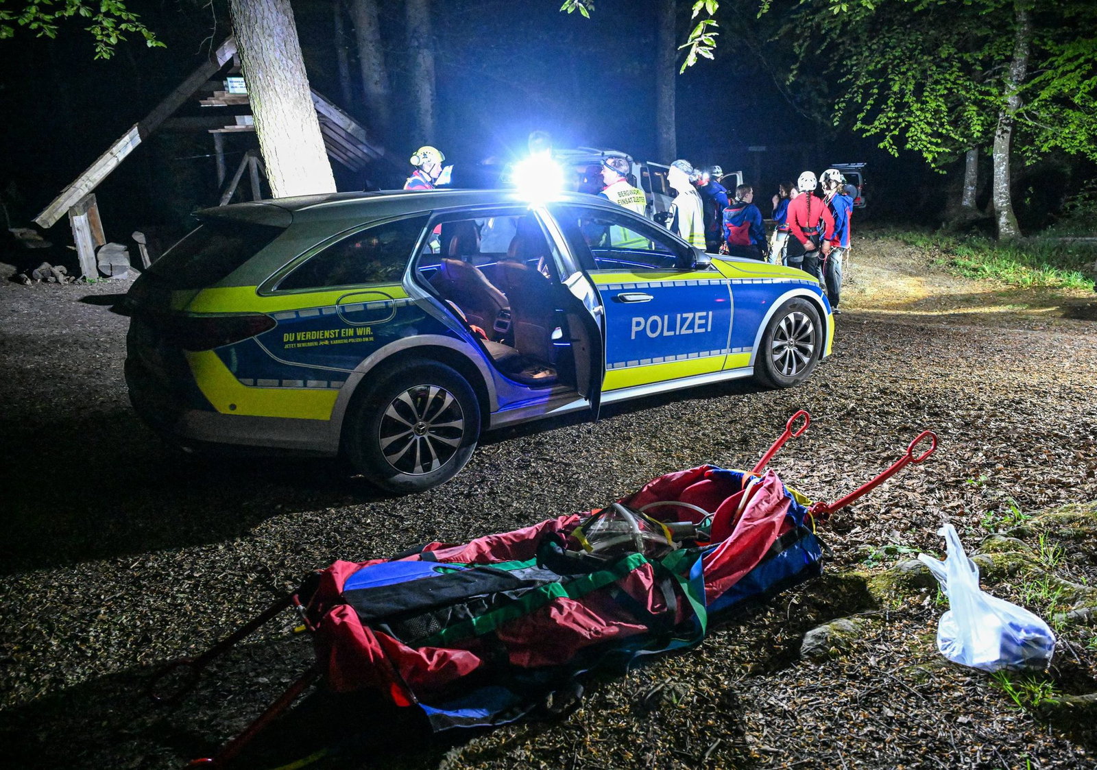 Bergwacht und Polizei sind im Einsatz.