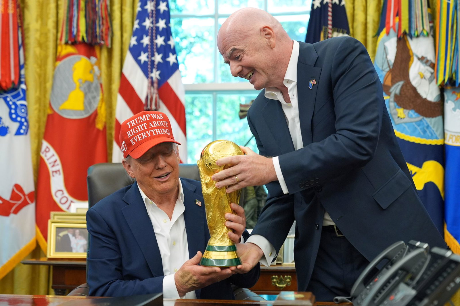 Donald Trump (l) und Gianni Infantino verstehen sich bestens. (Archivbild)