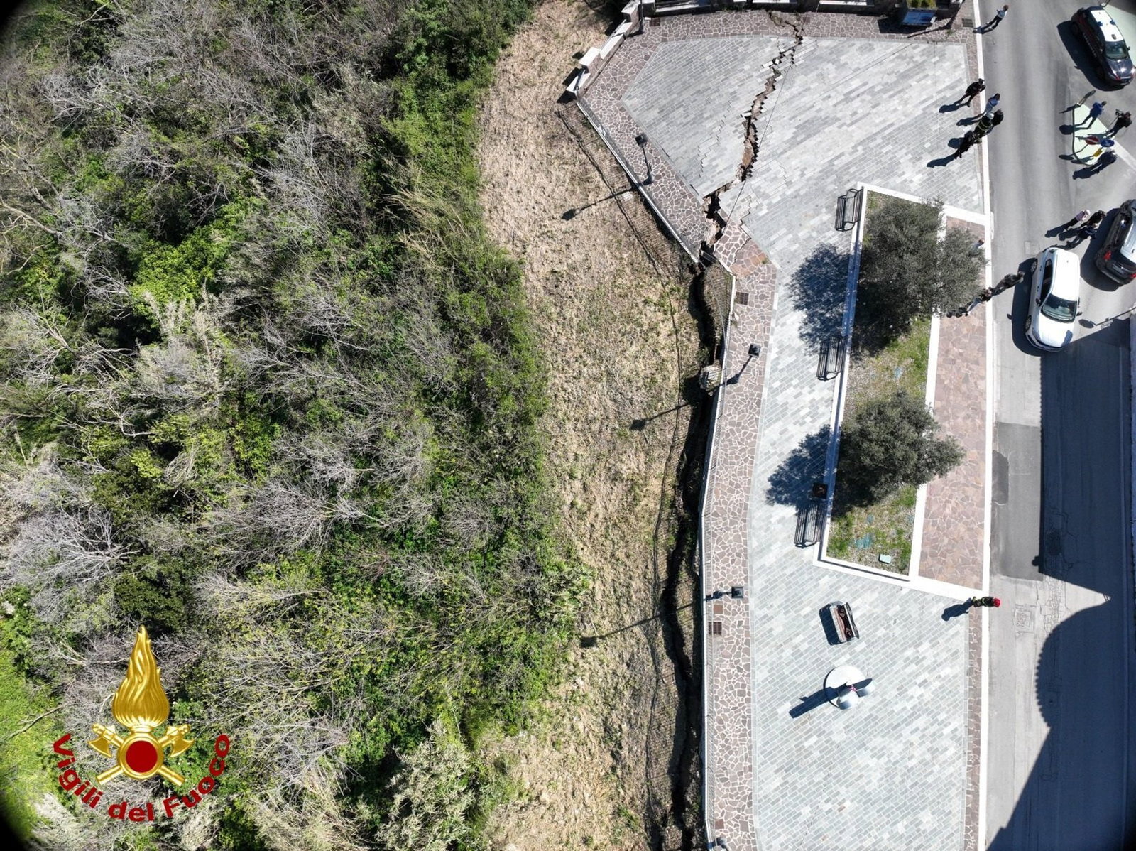 Dutzende Menschen wurden evakuiert. 