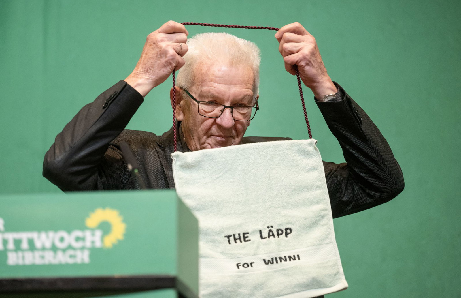 Viele Waschlappen erhält Kretschmann in seiner Amtszeit, hier beim politischen Aschermittwoch der baden-württembergischen Grünen. (Archivbild)