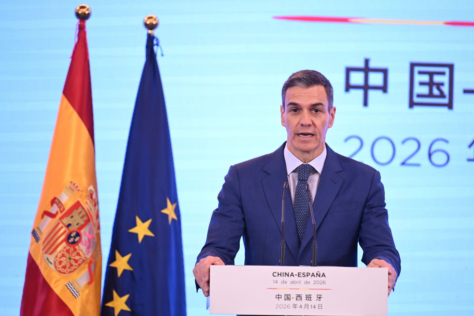 Sánchez wies in China die Kritik an der Maßnahme zurück.