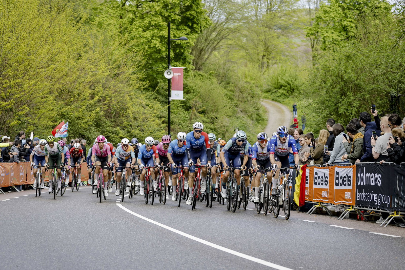 Der Rad-Klassiker in den Niederlanden führt über viele kleine Anstiege.