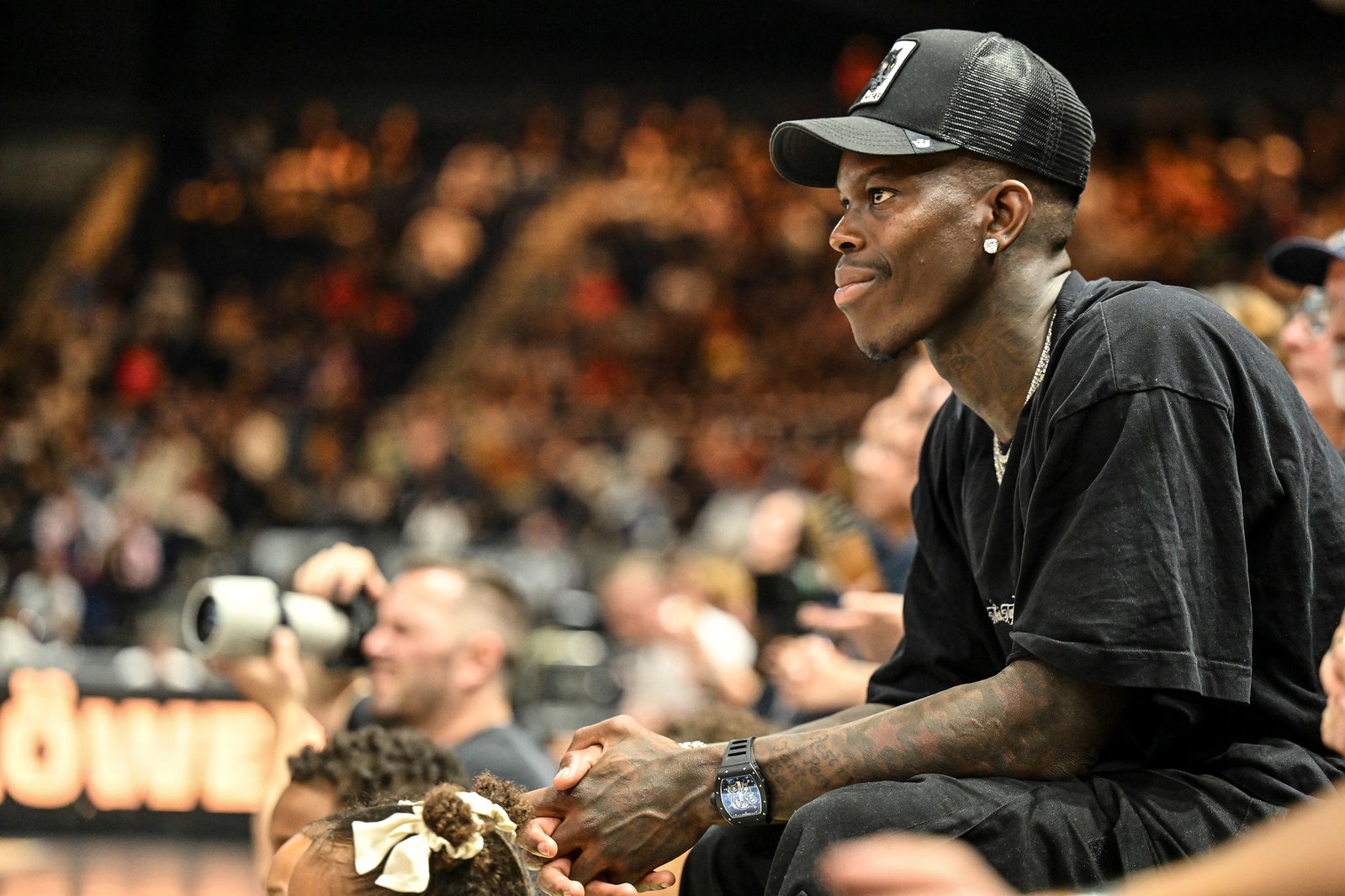 Hauptgesellschafter Dennis Schröder darf auf einen nachträglichen Klassenerhalt der Basketball Löwen Braunschweig hoffen. (Archivbild)