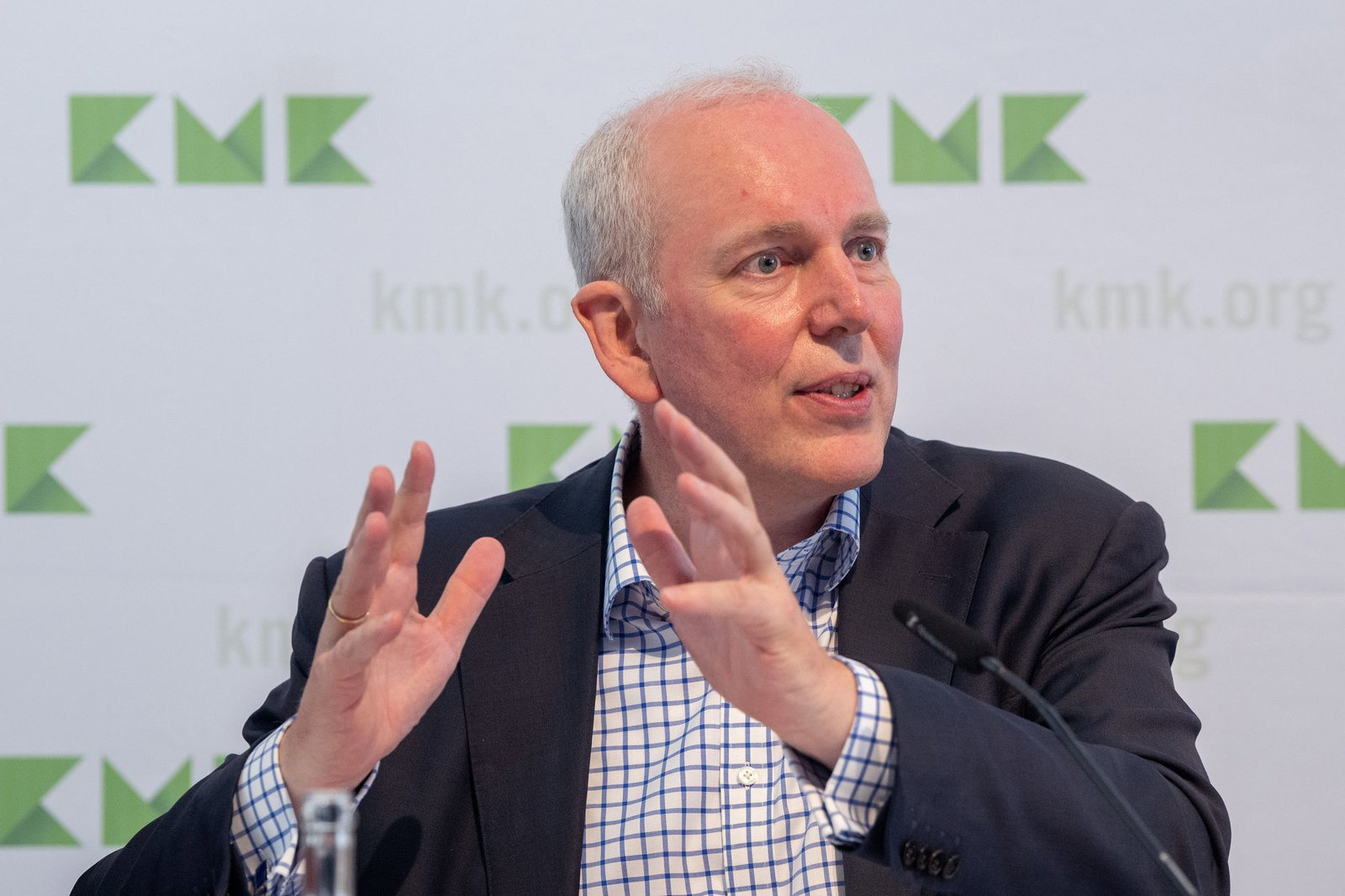 Der saarländische Finanzminister Jakob von Weizsäcker (SPD) appelliert, den Kurs der Konsolidierung und Priorisierung im Saarland «kraftvoll» fortzusetzen. (Archivbild)