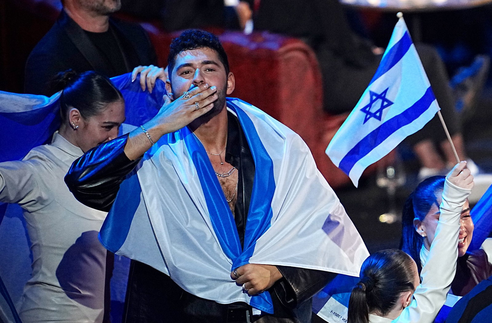 Der israelische Kandidat Noam Bettan während des Finales des 70. Eurovision Song Contest (ESC) in der Wiener Stadthalle. 