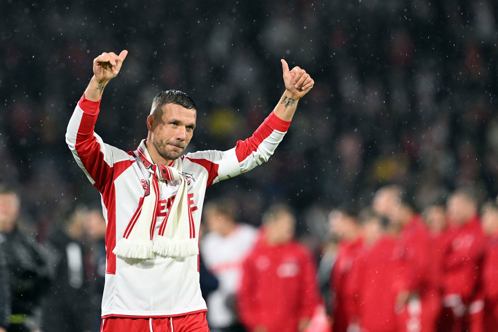 Kult in Köln: Lukas Podolski hat früh die Herzen der FC-Fans erobert. (Archivbild)